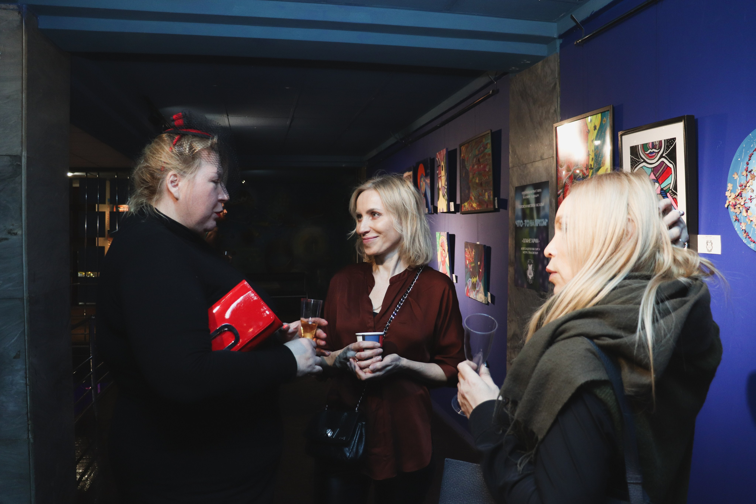 Выставка «ЧТО-ТО НА ЯРКОМ». Ивентный фотограф в Санкт-Петербурге Олег Комков