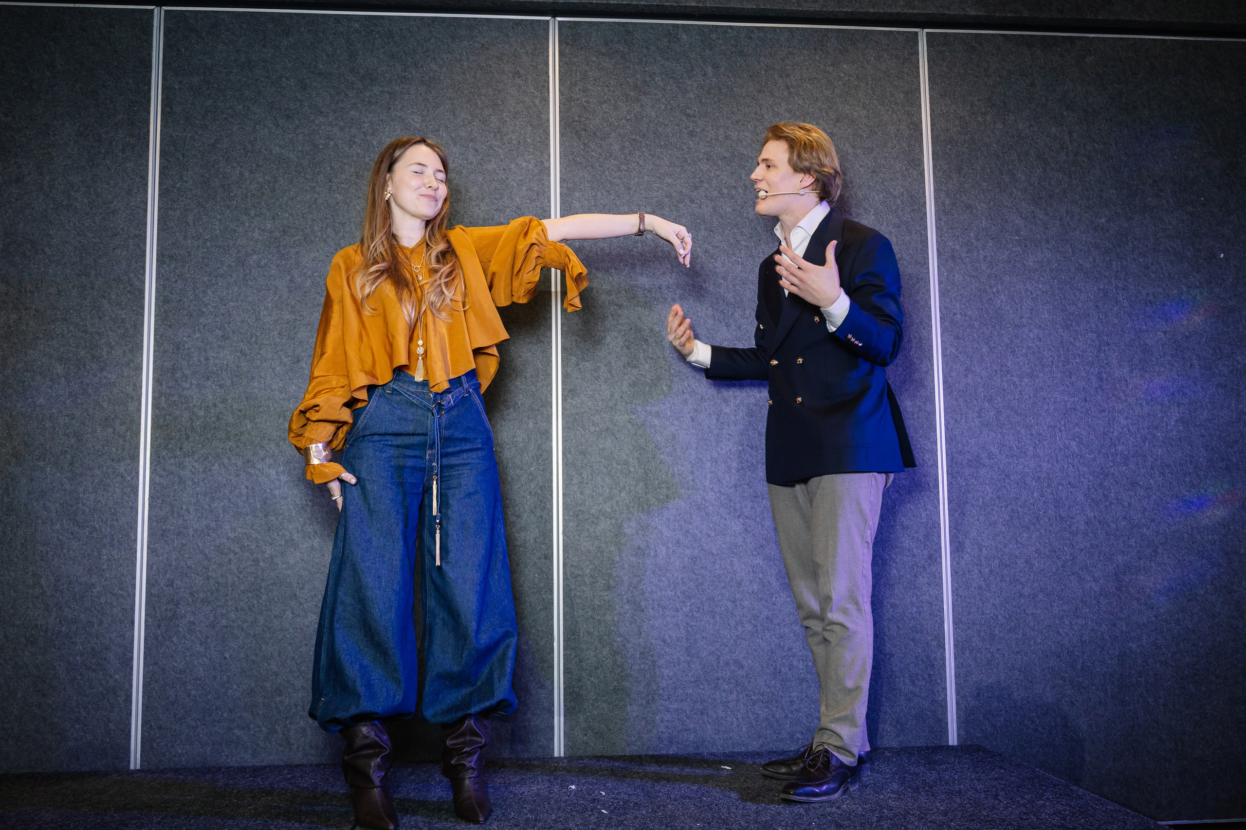 Москва. Фокусник Константин Загузин. 22.03.26. Валерия, репортажный фотограф в г. Москва и г. Владикавказ