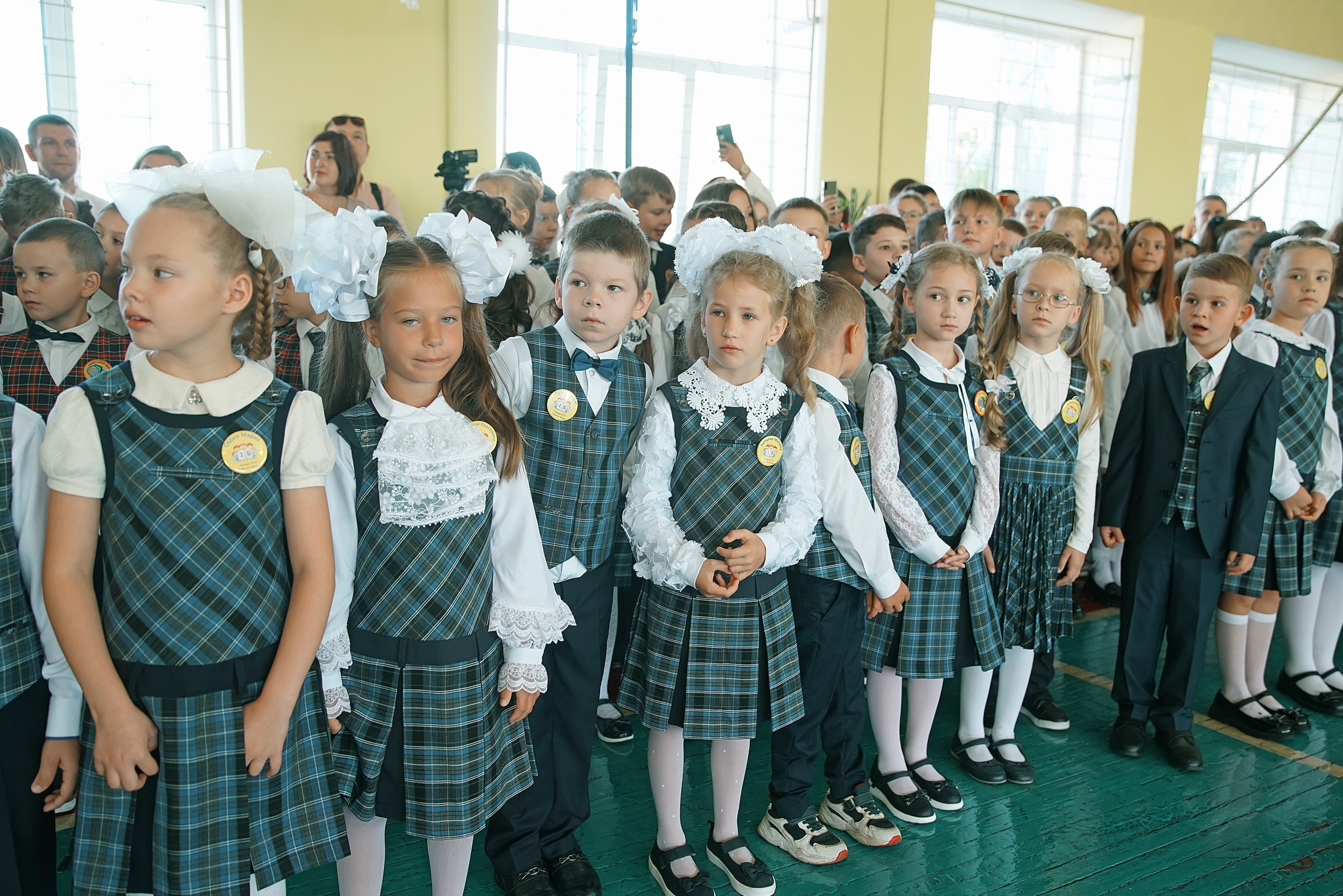 Первый класс линейка, в классе, портреты. Семейный и детский фотограф в Нижнем Новгороде
