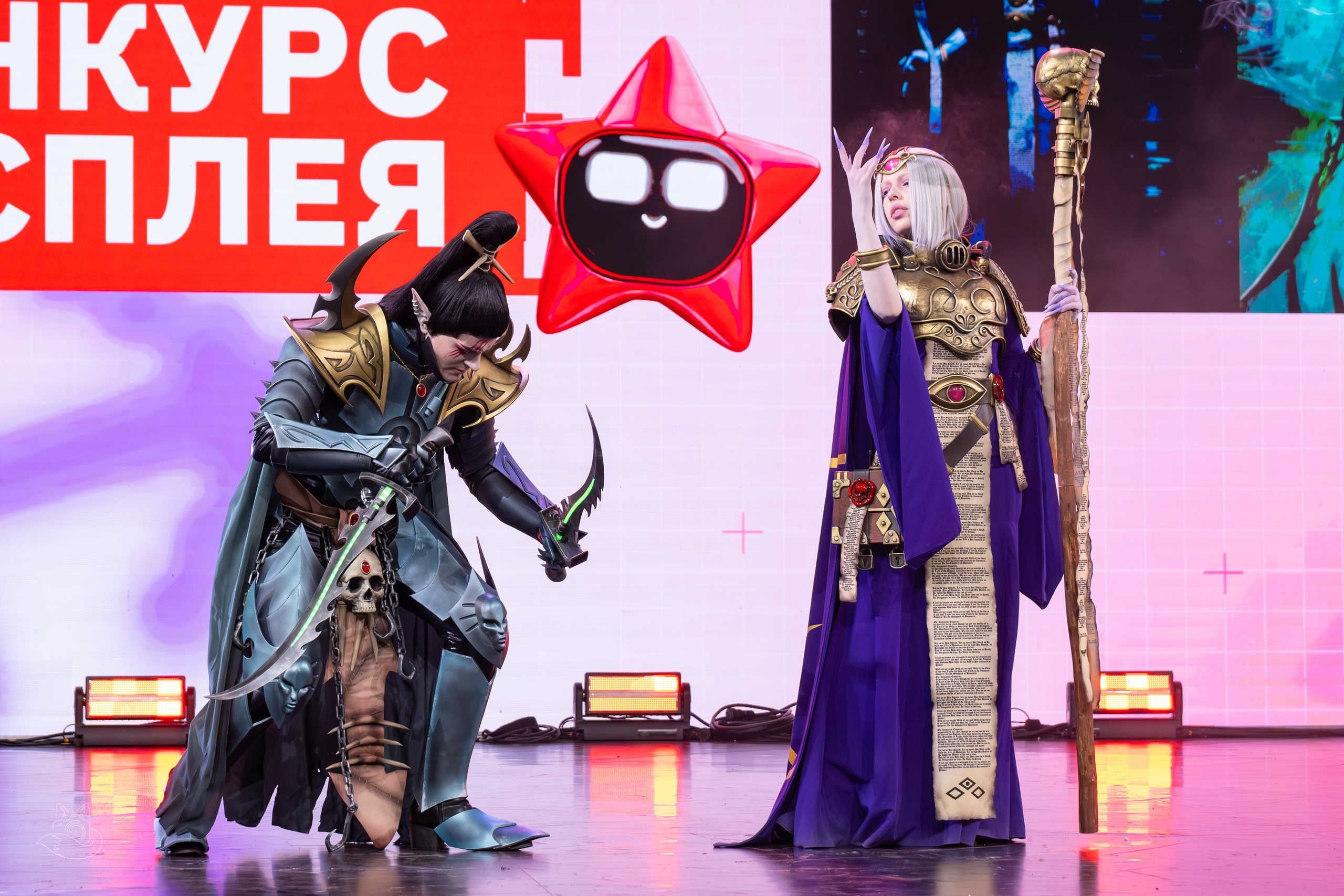 Сцена РЭД ЭКСПО 2024. Косплей фотограф