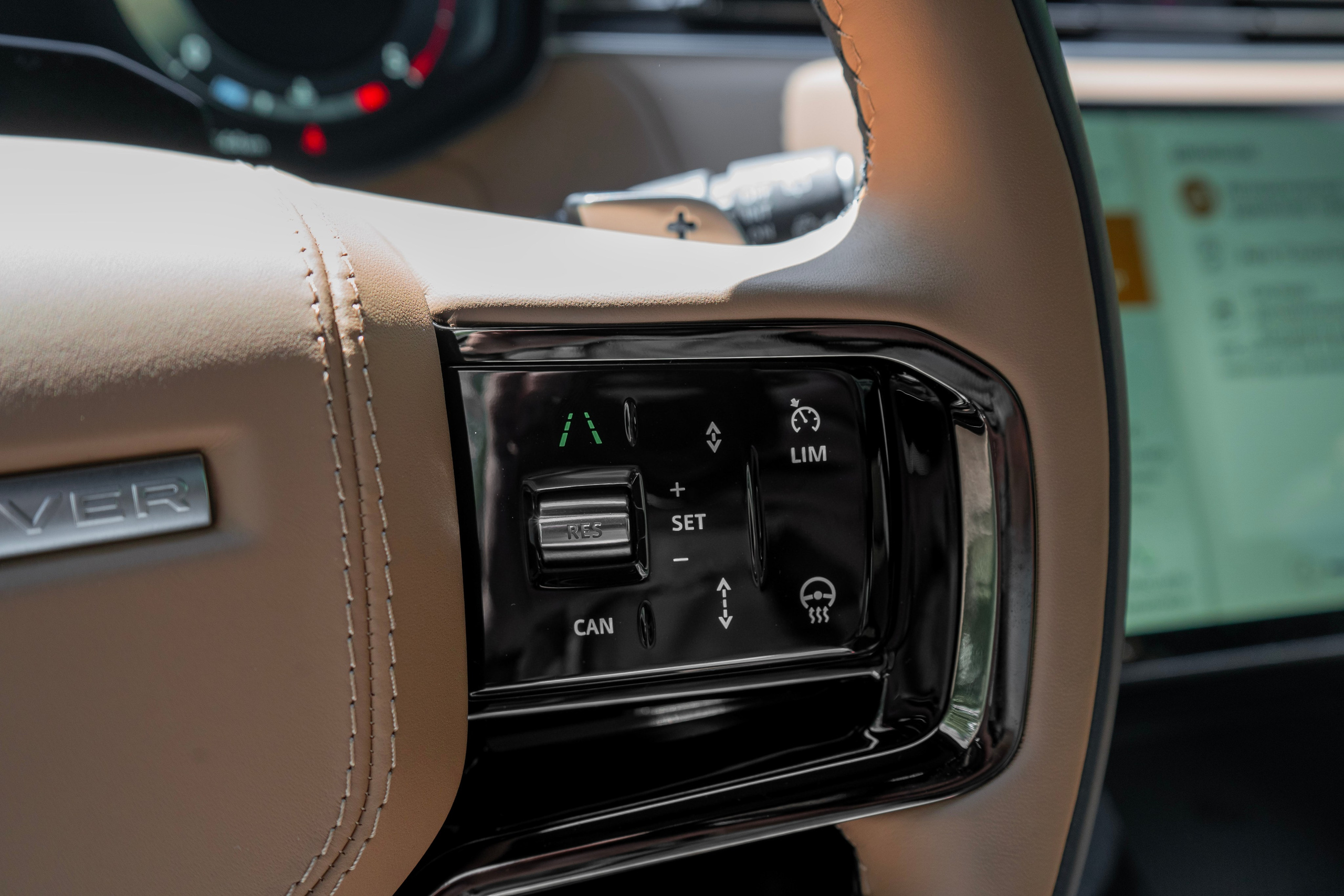 Range Rover Sport 2026. Автомобильный фотограф Ногинск Денис Городок