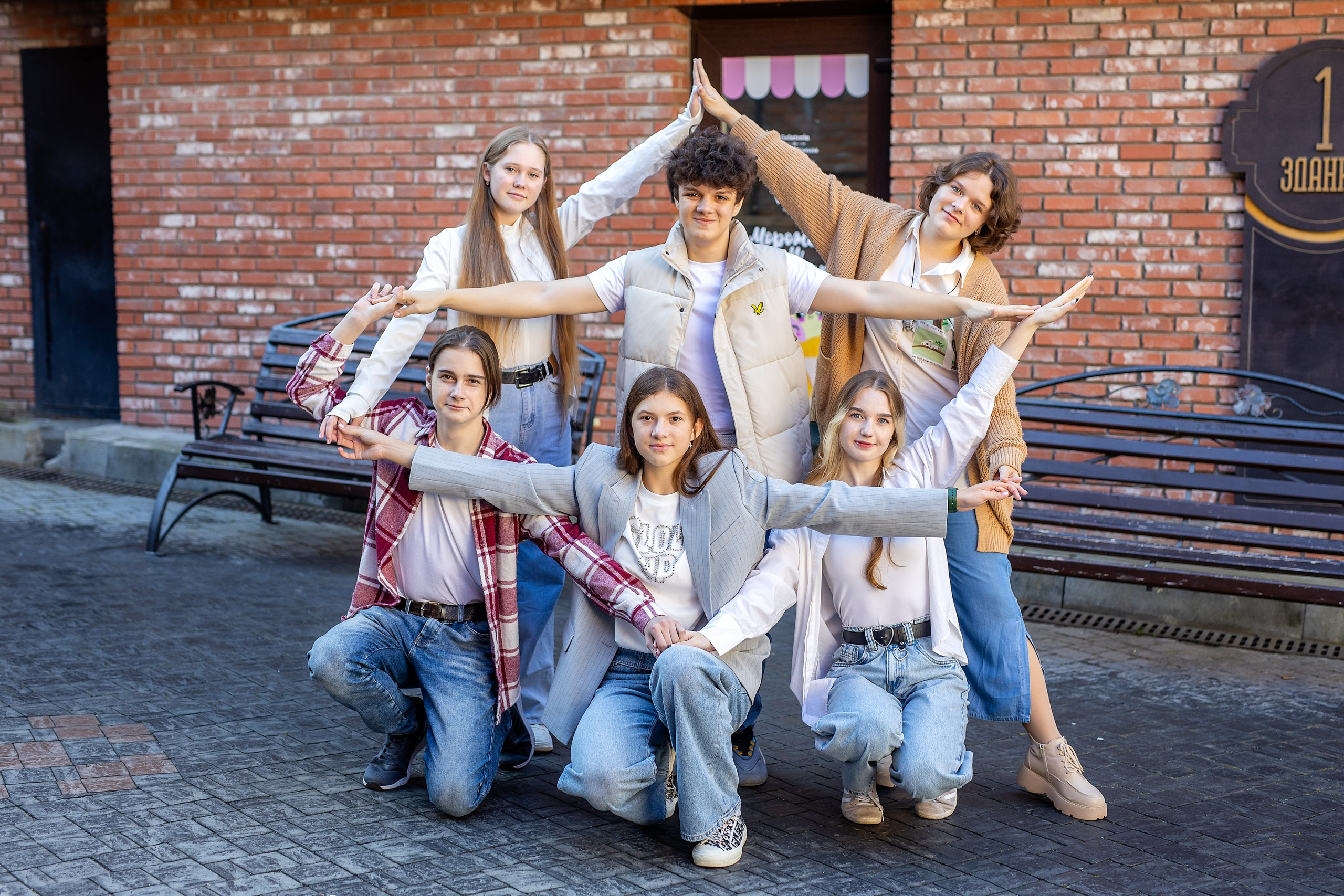 ФГБОУ ВО «Тихоокеанский государственный медицинский университет», 11-б класс. Стильный выпускной альбом Владивосток фотограф Вероника Мигачева