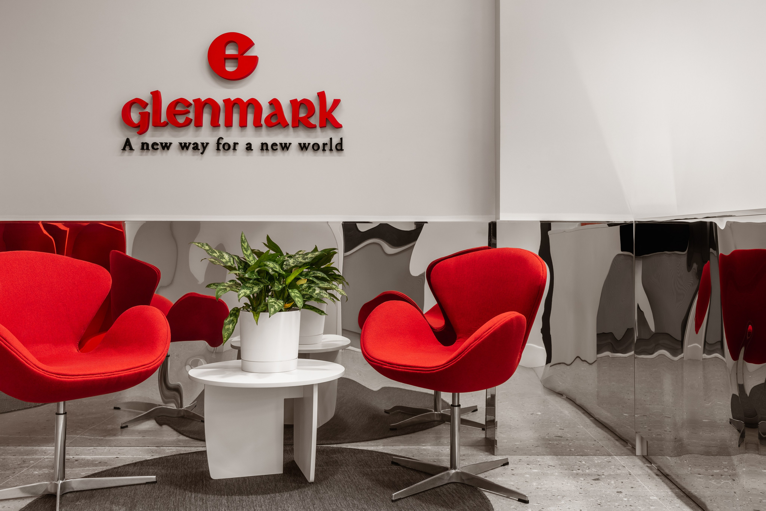 Анна Ракова — офис «Glenmark». Roman Yakunin — interior photographer in Almaty, Kazakhstan
