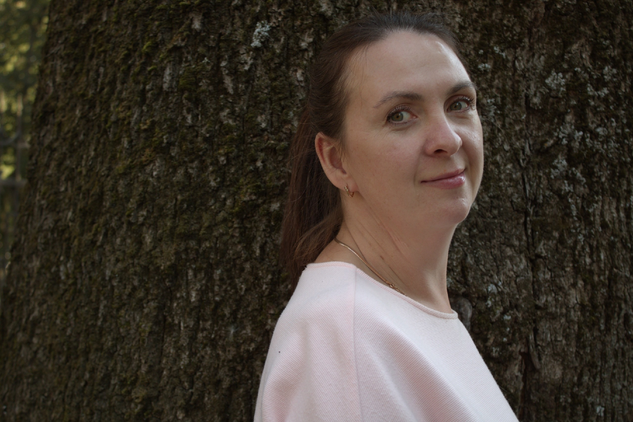 тургеневская задумчивая девушка