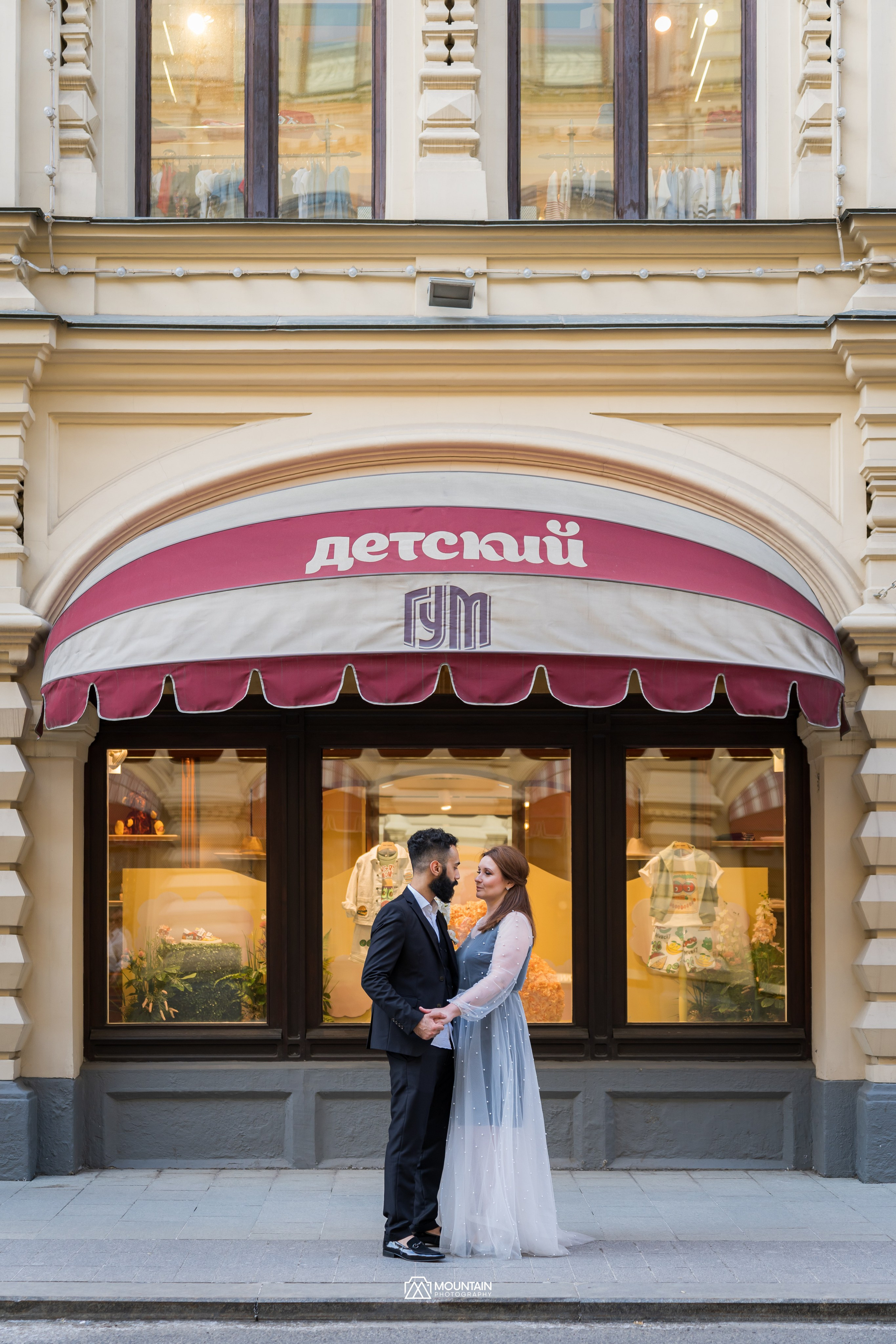 Abdelhalim and Anastasia. Photographer based in moscow Peter Tchana