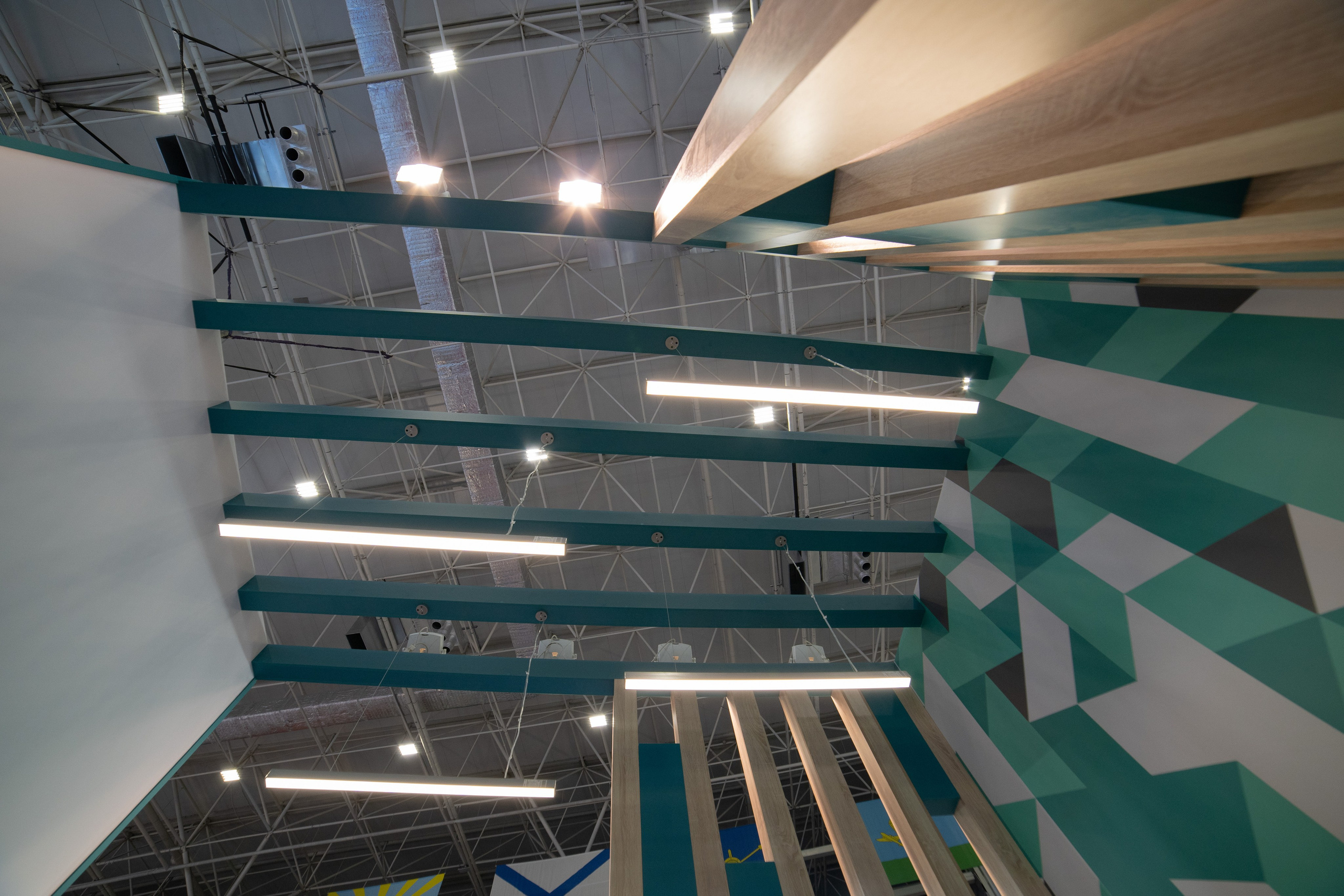 Выставочные стенды. Профессиональный портретный фотограф в Москве Владимир Глаголев