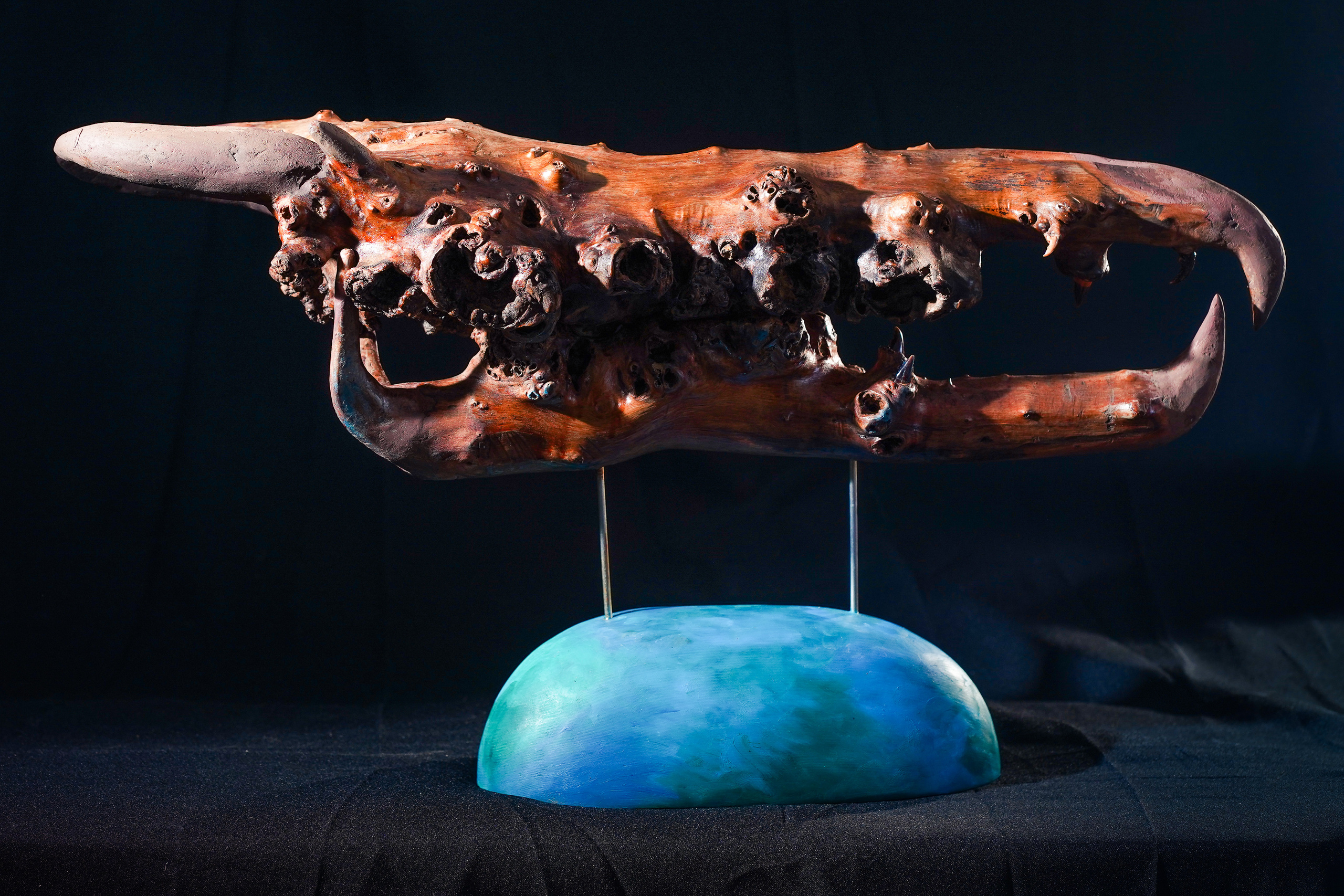 Ископаемый зверь. Скульптор в Екатеринбурге Лобанов Сергей