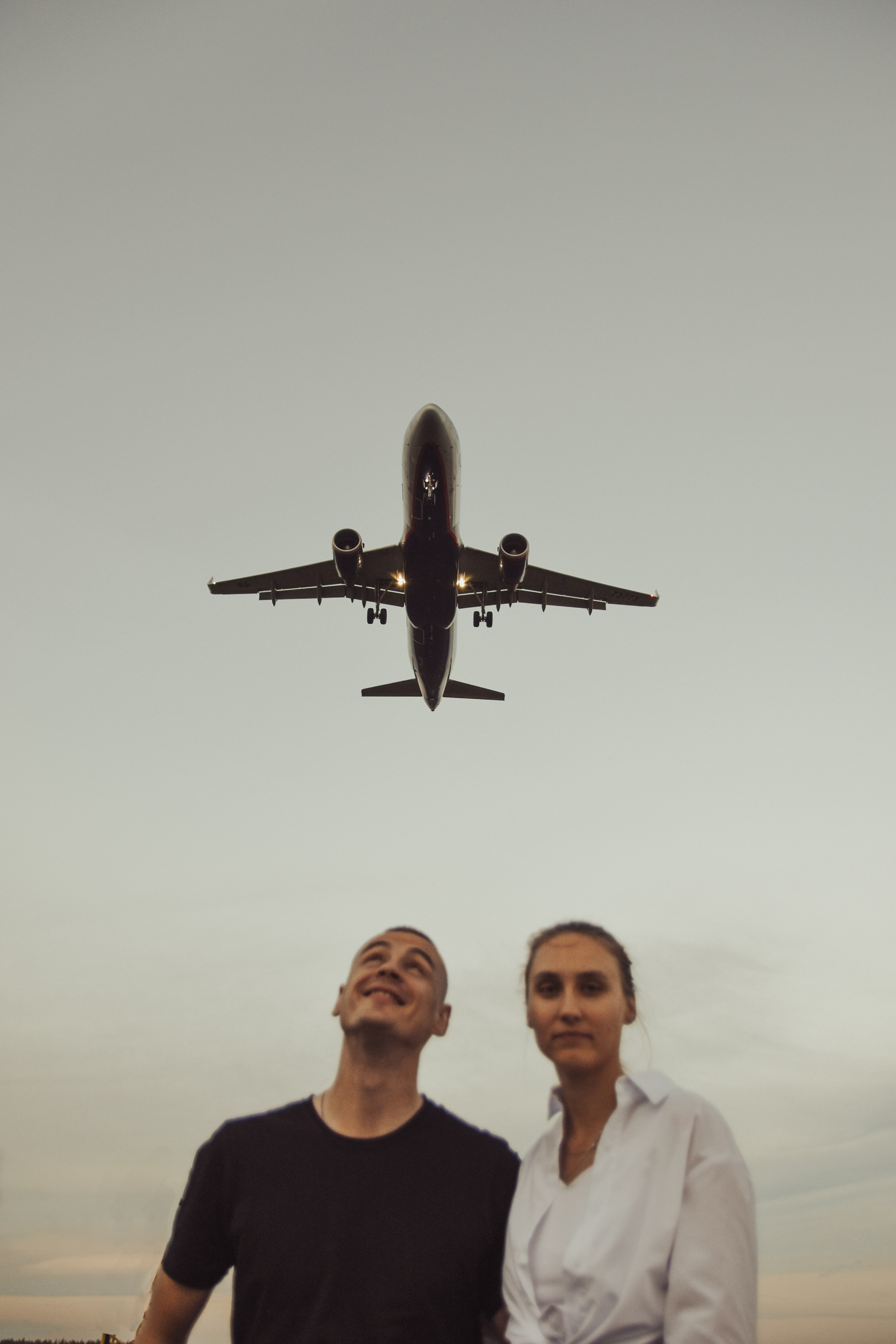 Шереметьево и влюбленная пара. Фотограф Лобанов Антон, г. Москва