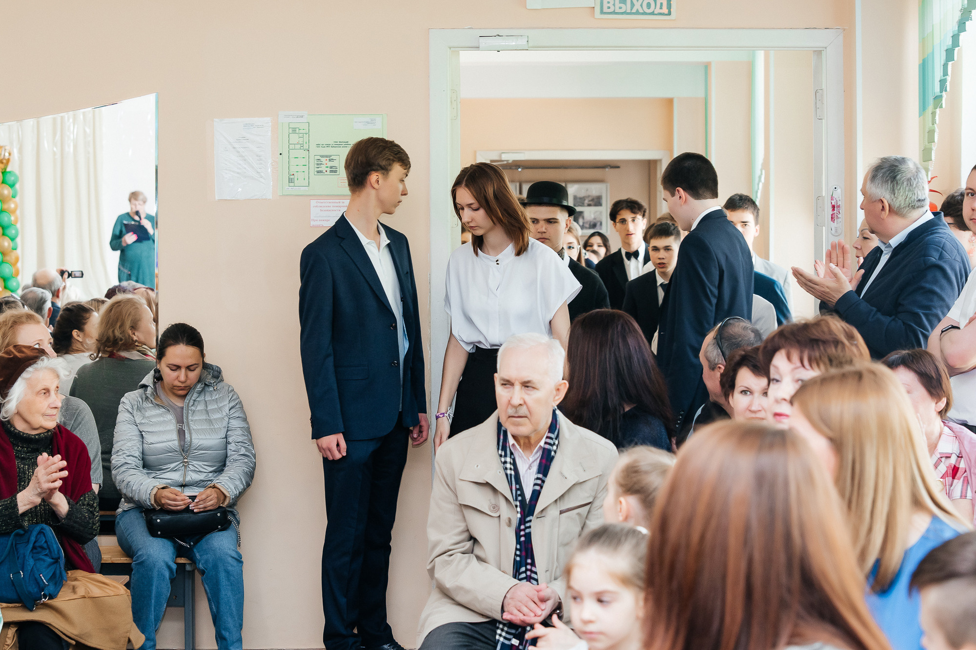 101 лицей — Последний звонок (25 мая 2022). Свадебный и семейный фотограф Крамар Наталья