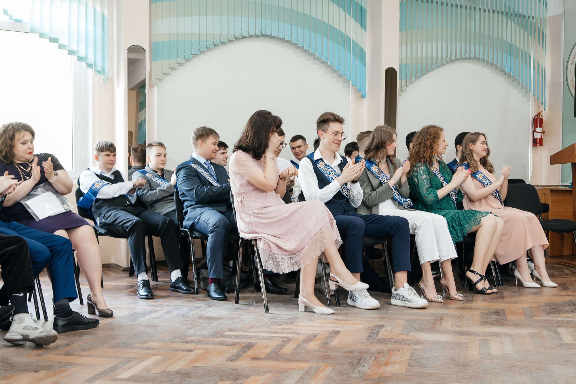 101 лицей — Вручение аттестатов (23 июня 2022). Свадебный и семейный фотограф Крамар Наталья