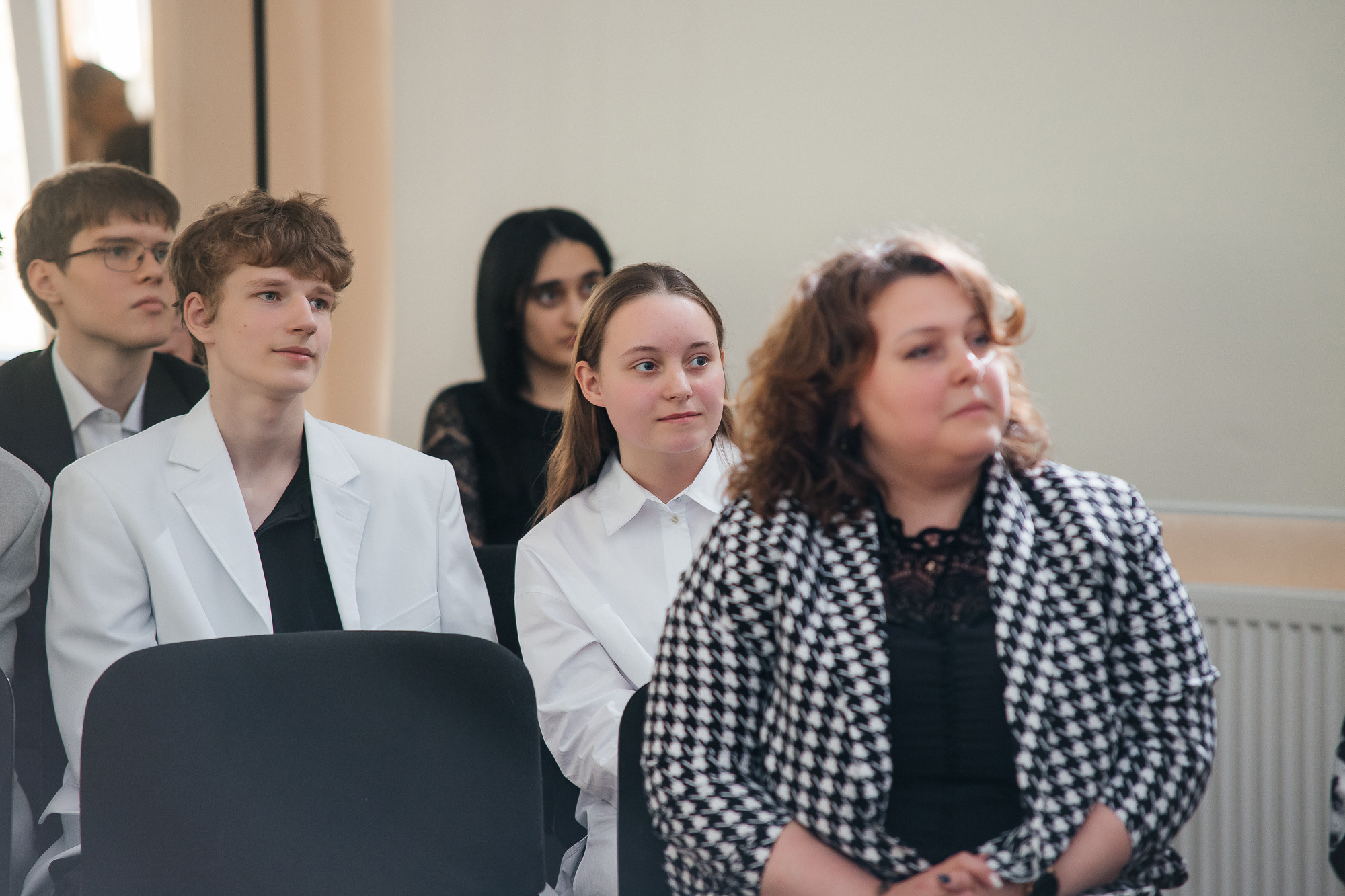 101 лицей — Последний звонок (25 мая 2022). Свадебный и семейный фотограф Крамар Наталья