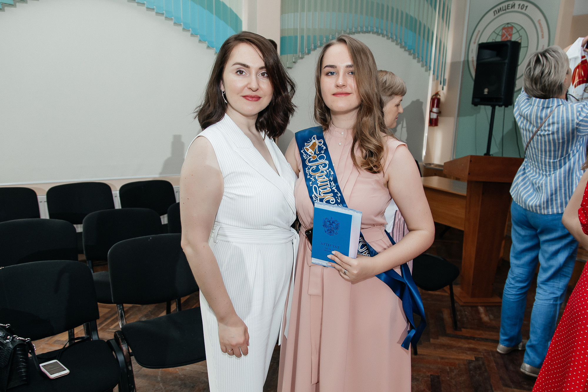 101 лицей — Вручение аттестатов (23 июня 2022). Свадебный и семейный фотограф Крамар Наталья