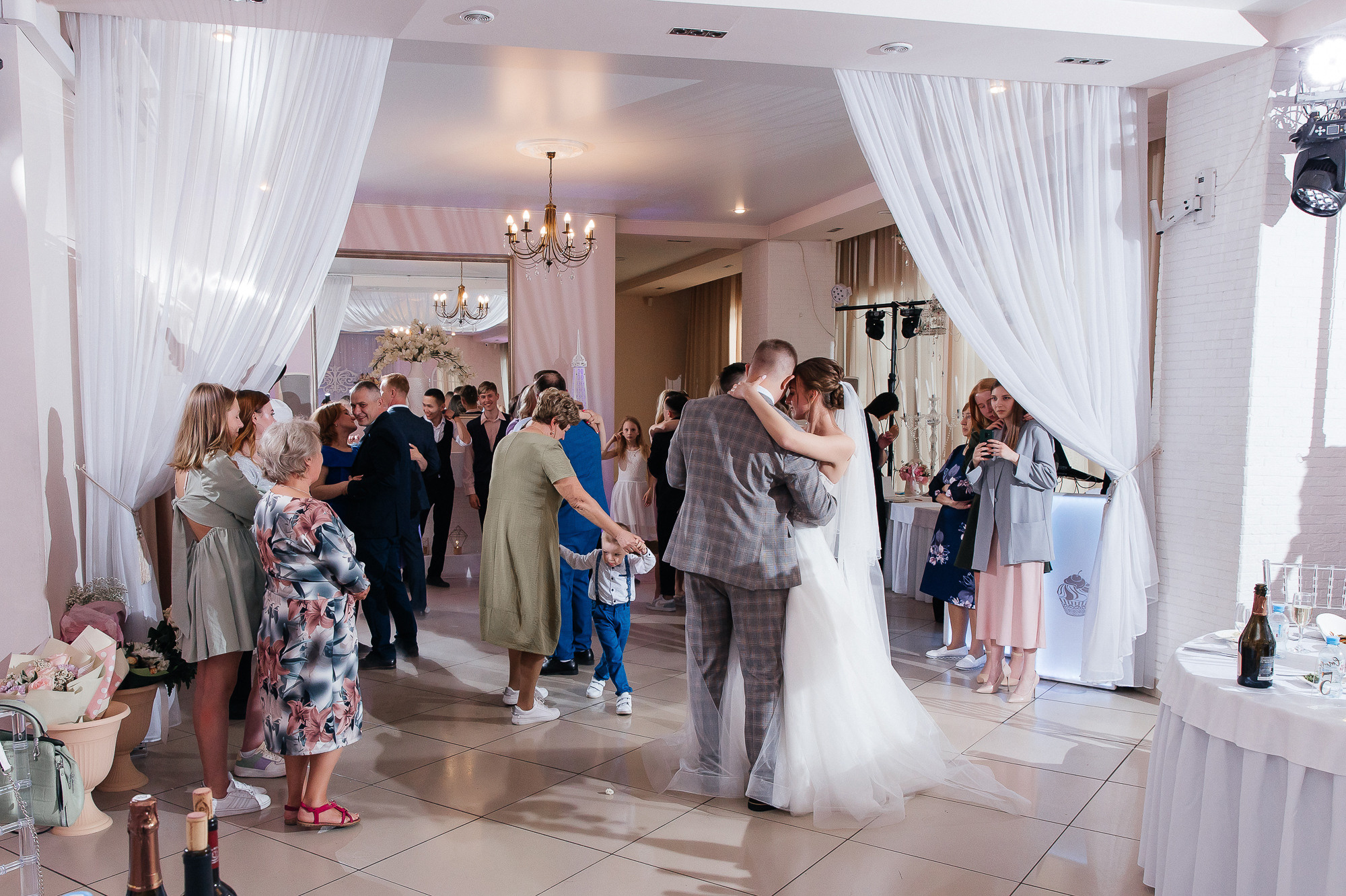 Анастасия и Кирилл (2 июня 2022). Свадебный и семейный фотограф Крамар Наталья