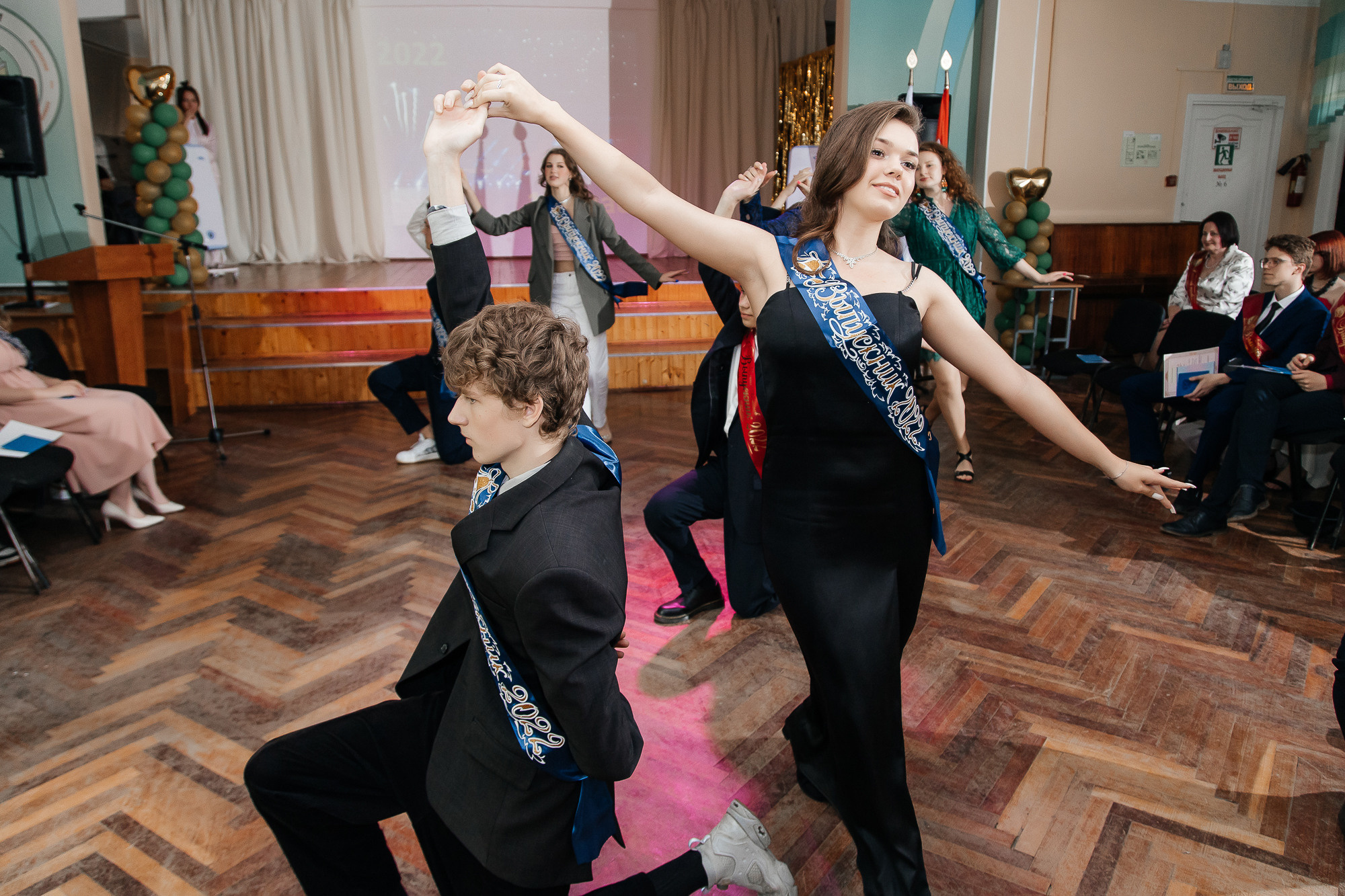 101 лицей — Вручение аттестатов (23 июня 2022). Свадебный и семейный фотограф Крамар Наталья