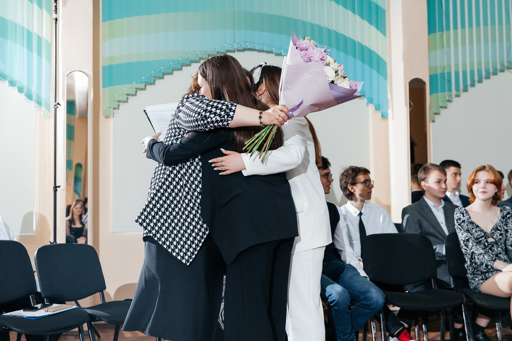 101 лицей — Последний звонок (25 мая 2022). Свадебный и семейный фотограф Крамар Наталья