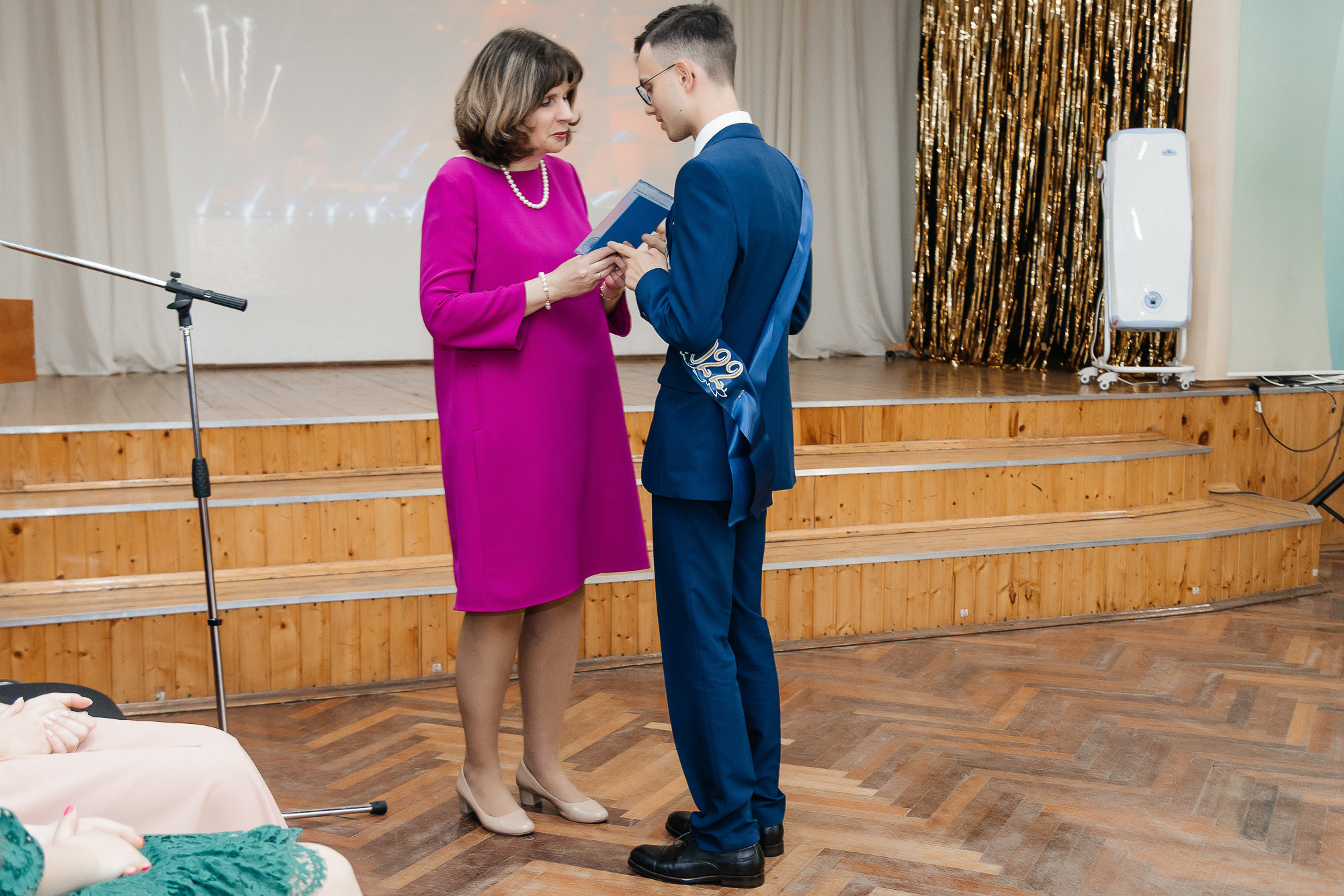 101 лицей — Вручение аттестатов (23 июня 2022). Свадебный и семейный фотограф Крамар Наталья