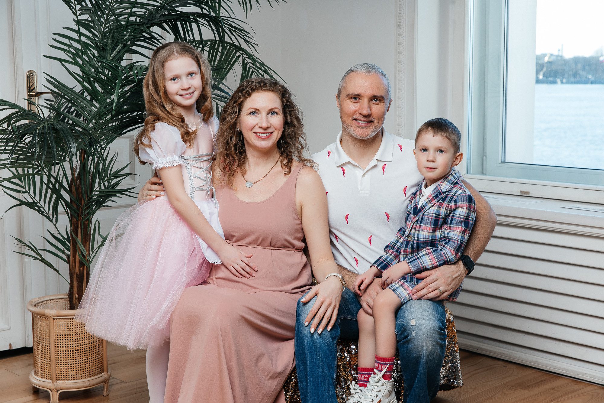 Семейная фотосессия (16 апреля 2022). Свадебный и семейный фотограф Крамар Наталья
