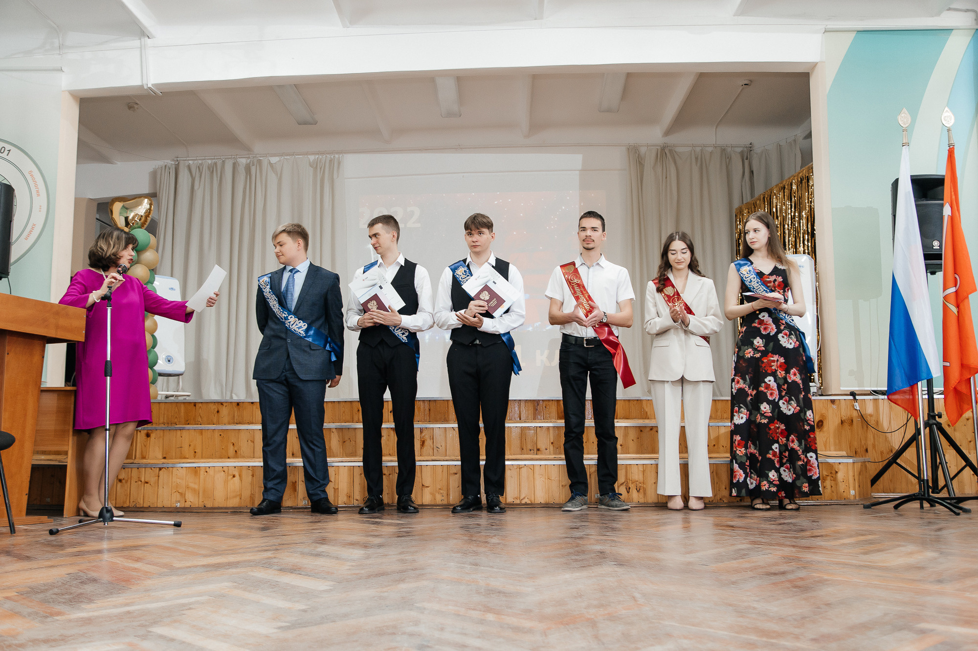 101 лицей — Вручение аттестатов (23 июня 2022). Свадебный и семейный фотограф Крамар Наталья