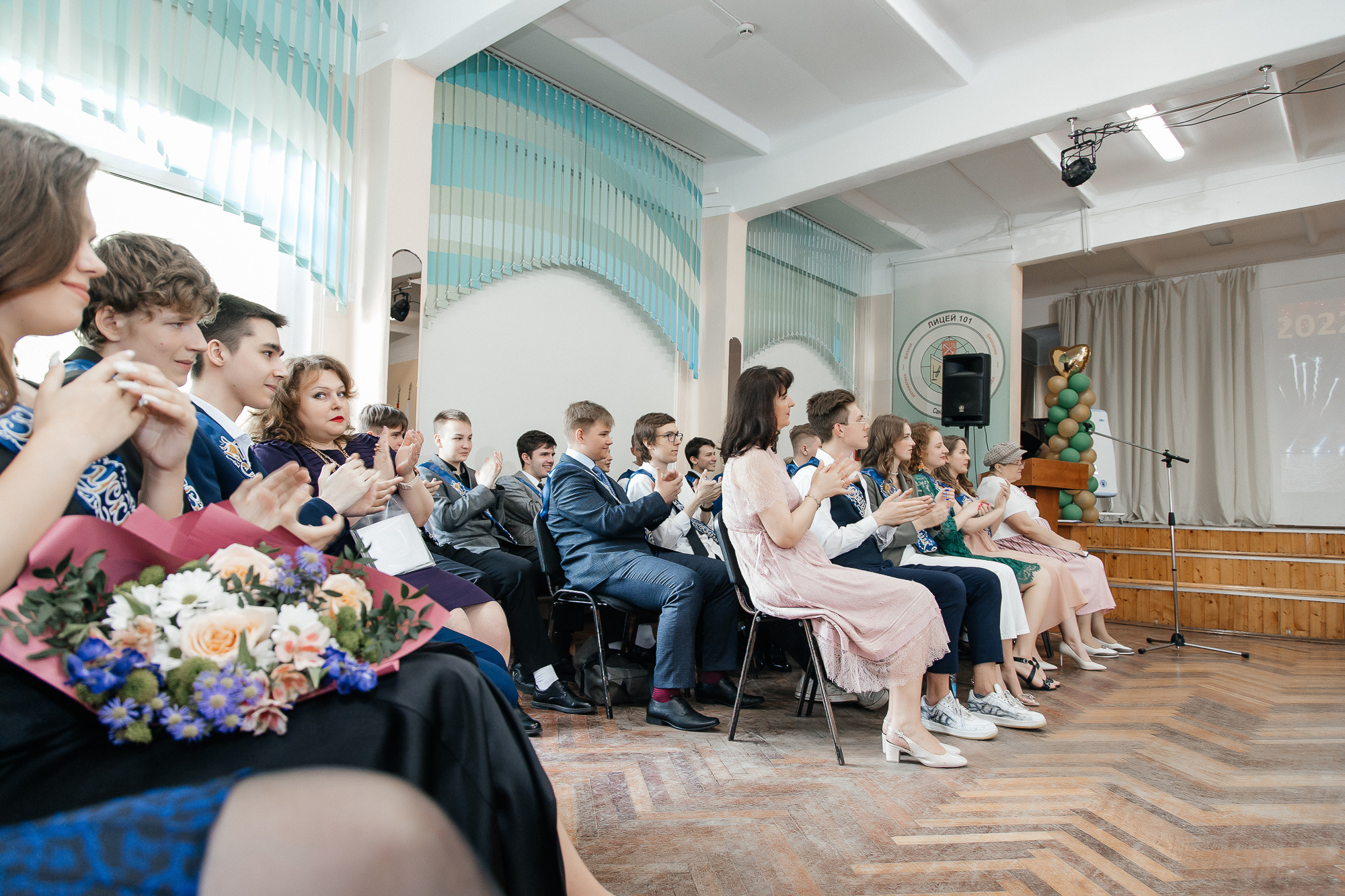 101 лицей — Вручение аттестатов (23 июня 2022). Свадебный и семейный фотограф Крамар Наталья