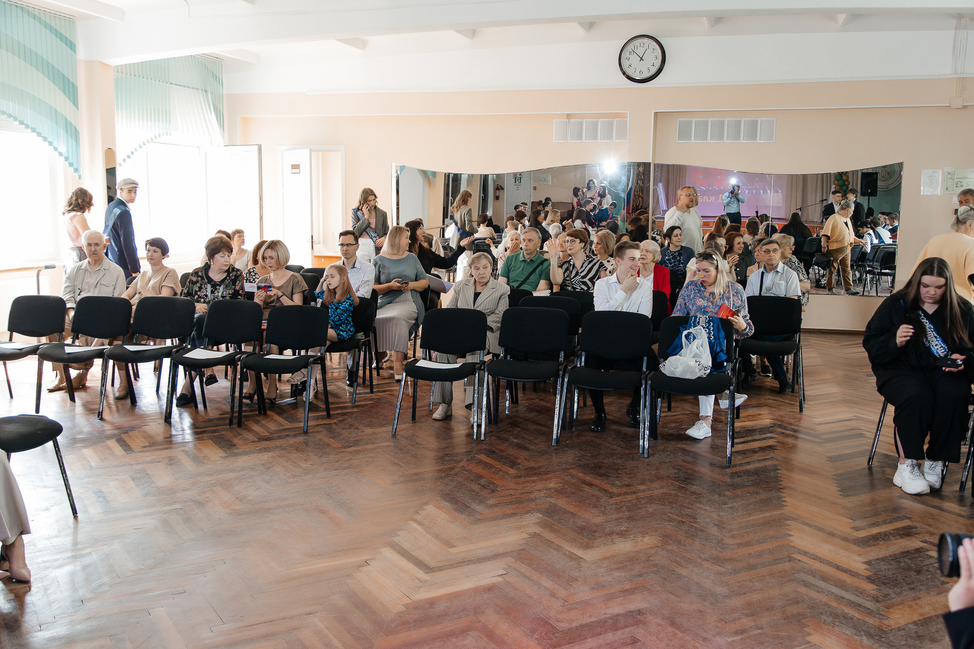 101 лицей — Вручение аттестатов (23 июня 2022). Свадебный и семейный фотограф Крамар Наталья