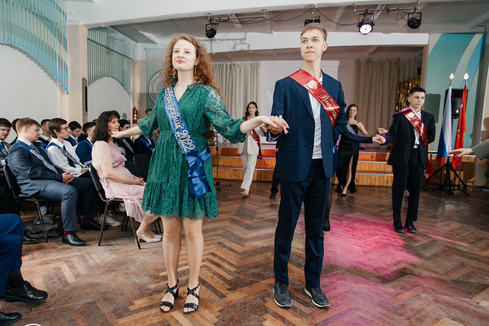 101 лицей — Вручение аттестатов (23 июня 2022). Свадебный и семейный фотограф Крамар Наталья