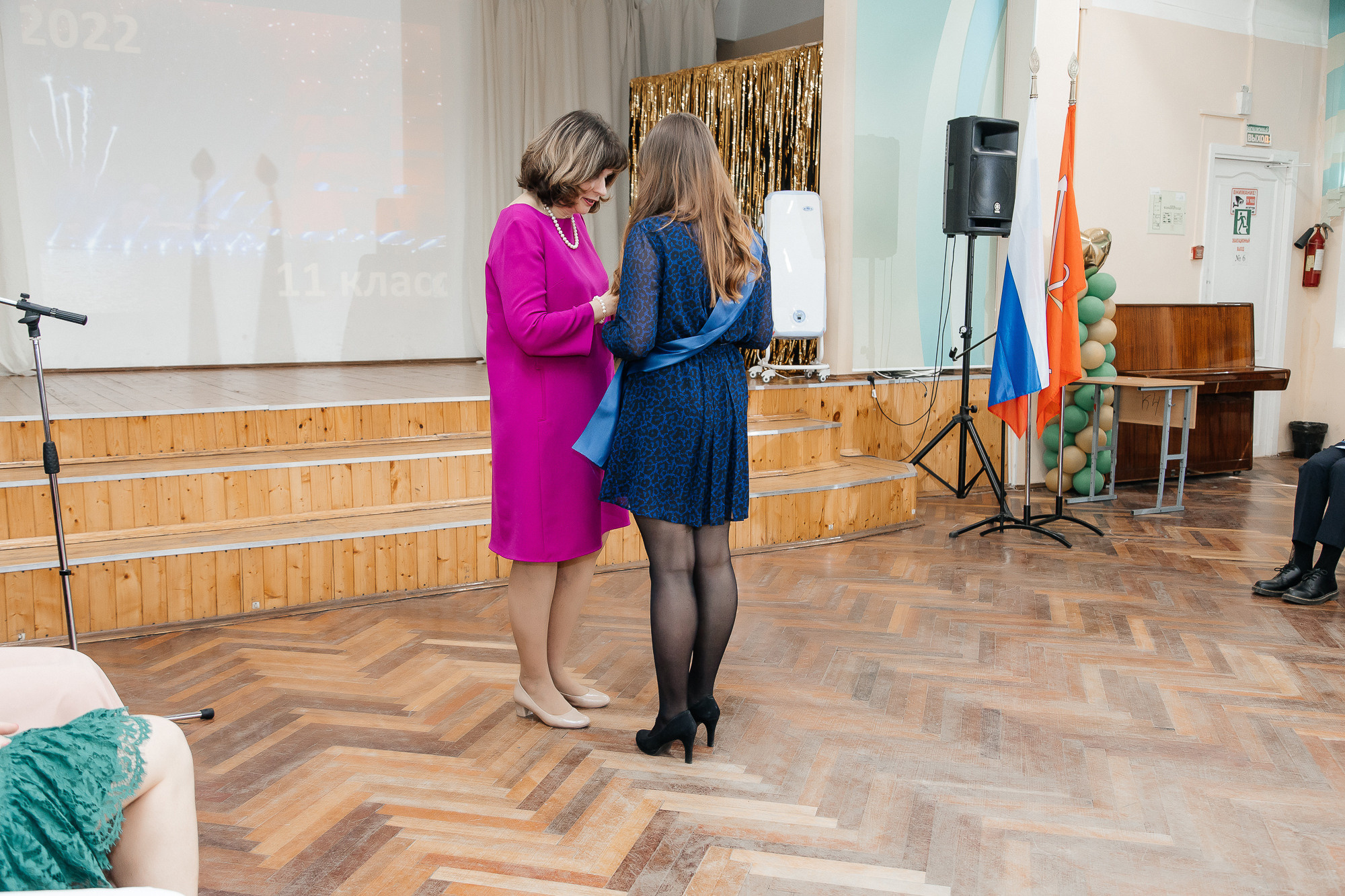 101 лицей — Вручение аттестатов (23 июня 2022). Свадебный и семейный фотограф Крамар Наталья