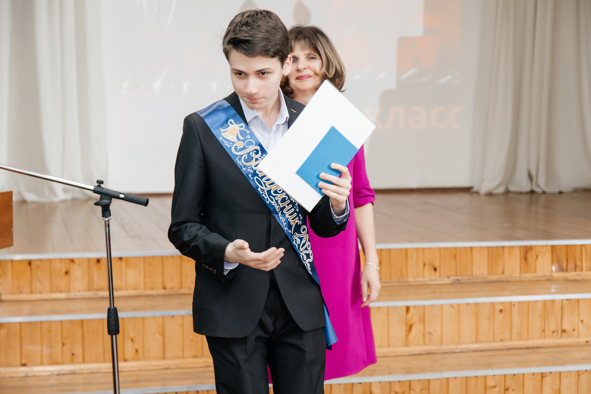 101 лицей — Вручение аттестатов (23 июня 2022). Свадебный и семейный фотограф Крамар Наталья