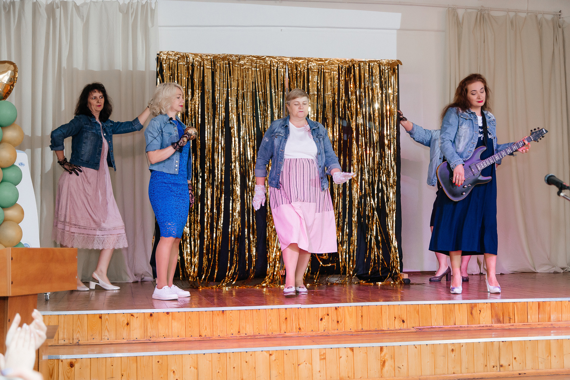 101 лицей — Вручение аттестатов (23 июня 2022). Свадебный и семейный фотограф Крамар Наталья