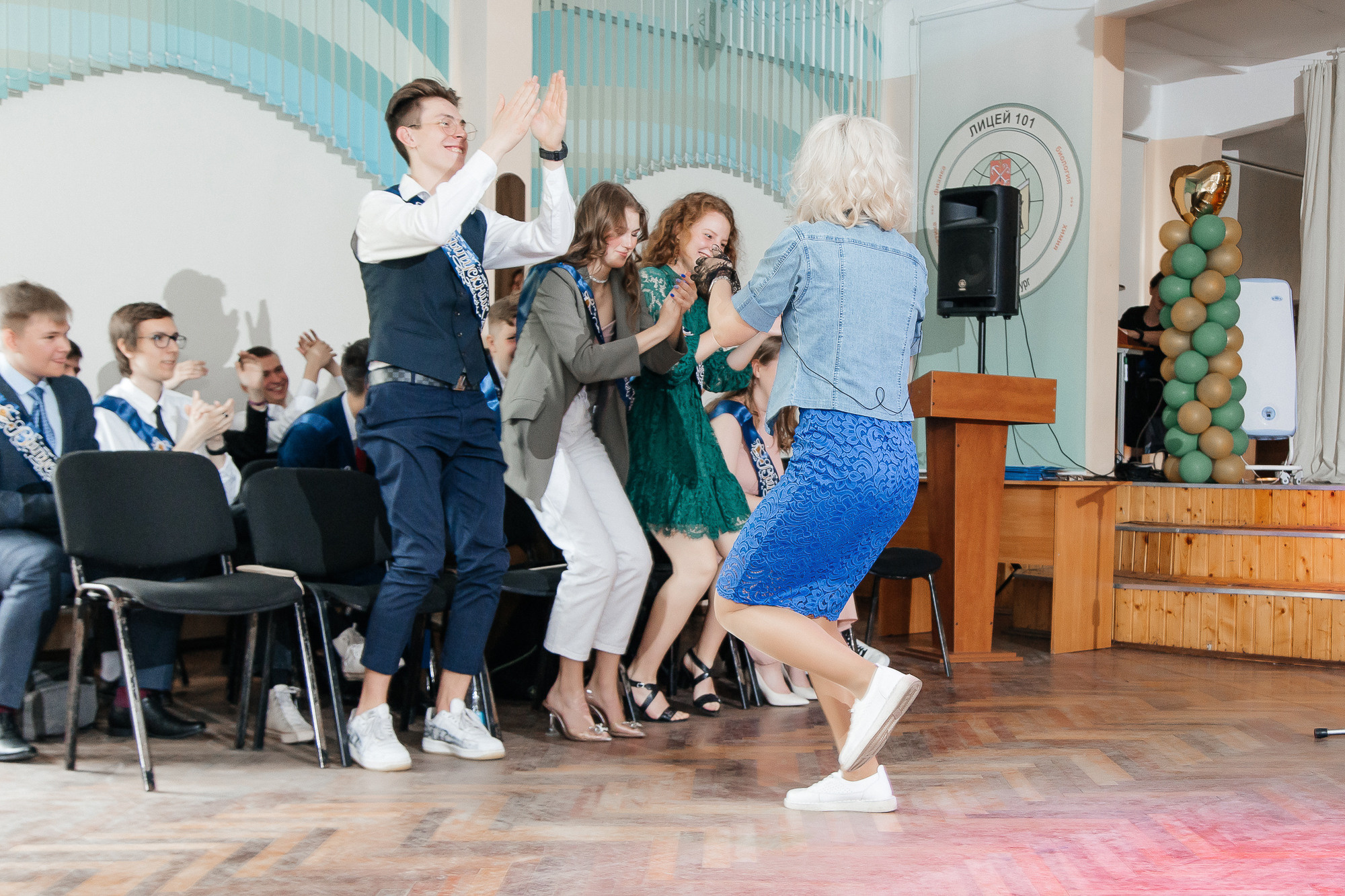 101 лицей — Вручение аттестатов (23 июня 2022). Свадебный и семейный фотограф Крамар Наталья