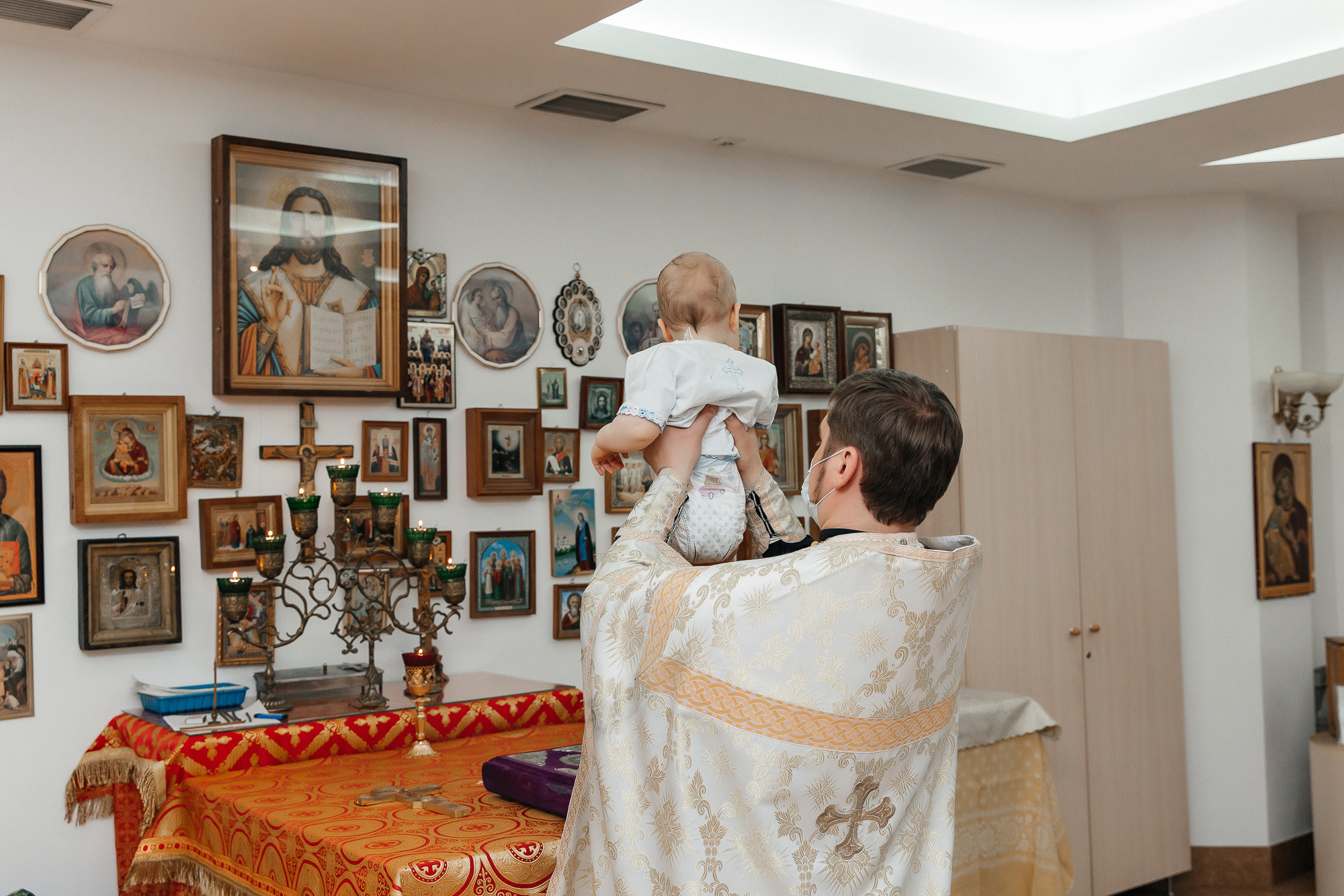 Таинство крещения Максима (21 мая 2022). Свадебный и семейный фотограф Крамар Наталья