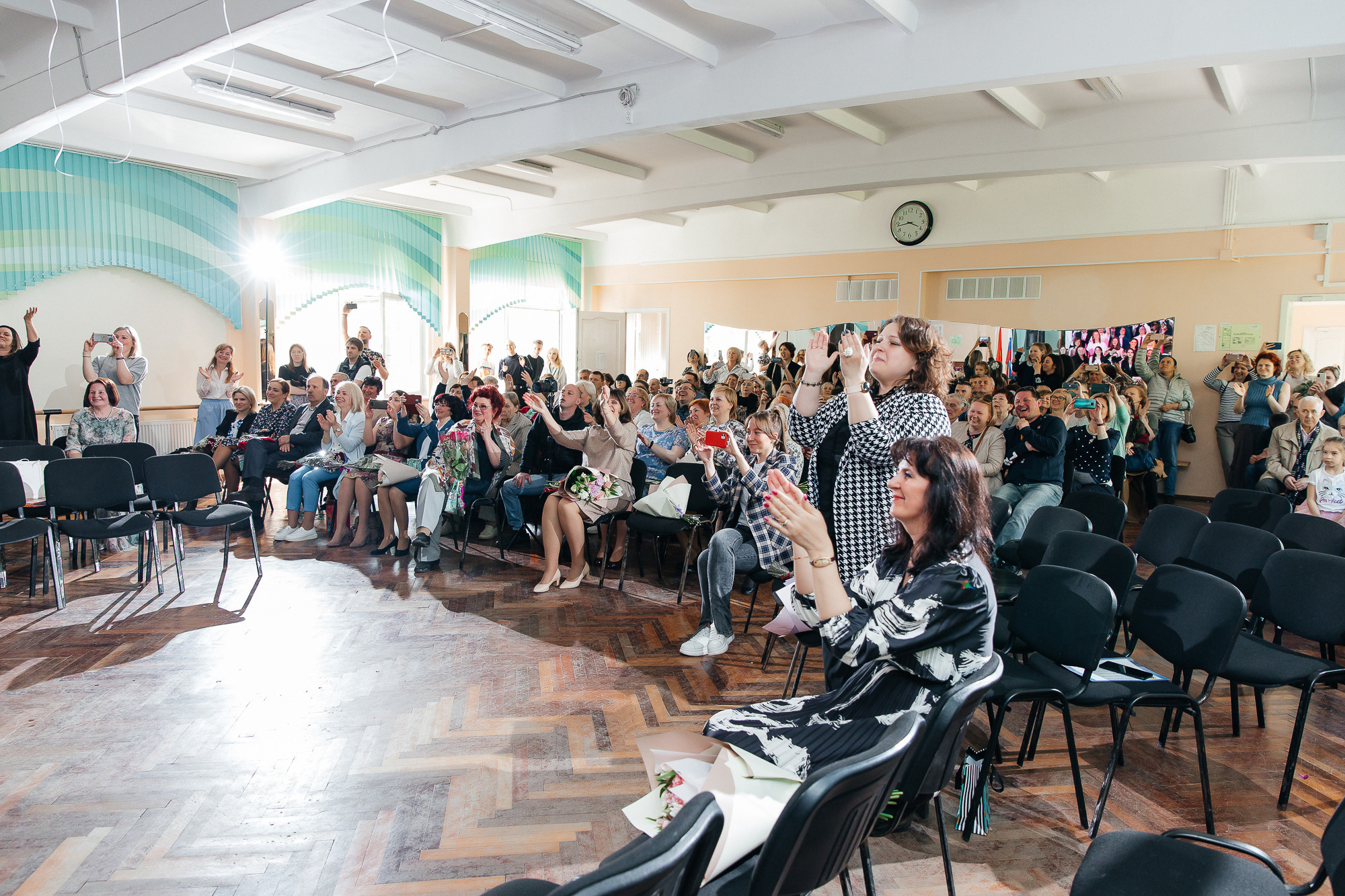 101 лицей — Последний звонок (25 мая 2022). Свадебный и семейный фотограф Крамар Наталья