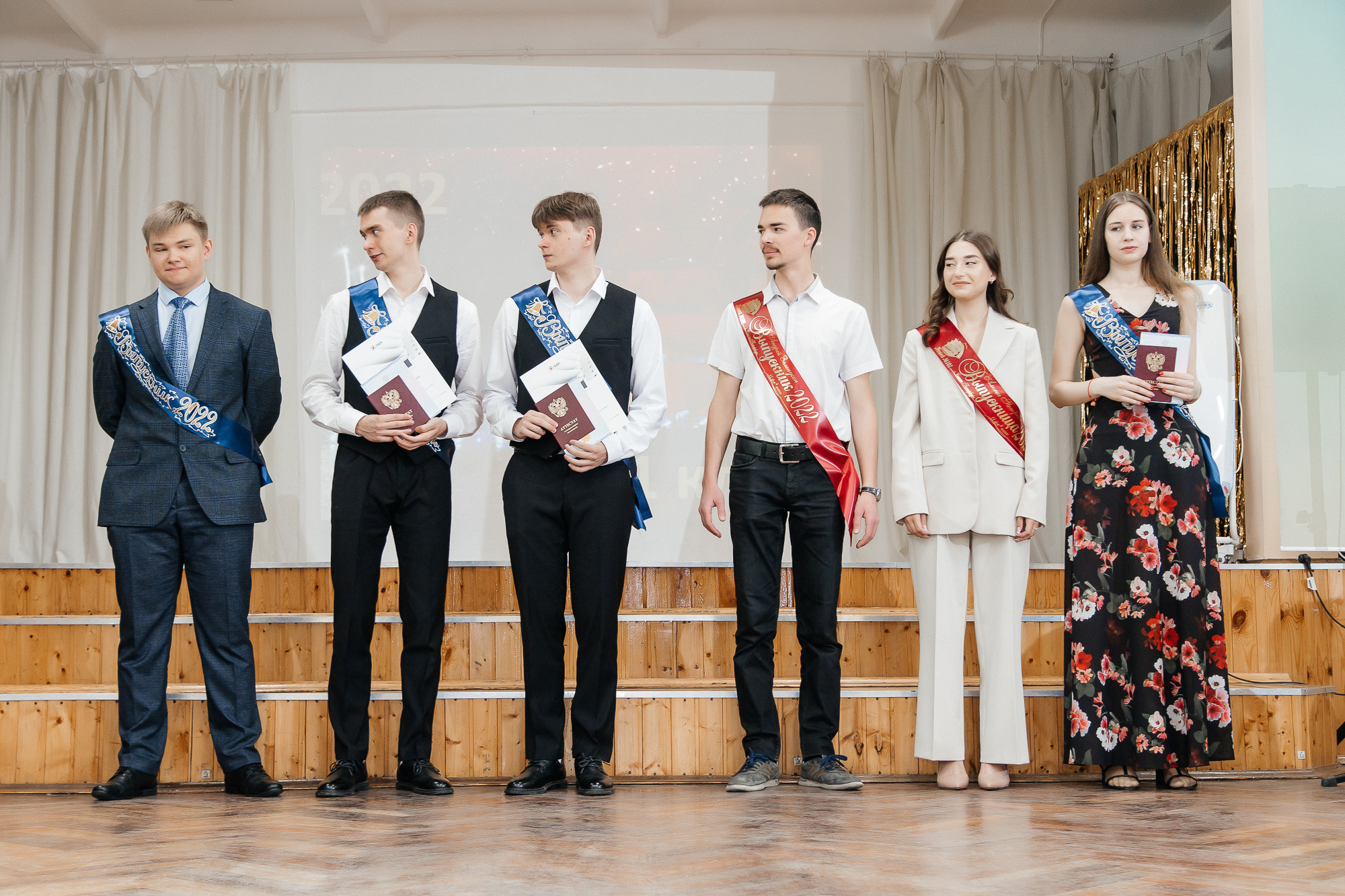 101 лицей — Вручение аттестатов (23 июня 2022). Свадебный и семейный фотограф Крамар Наталья