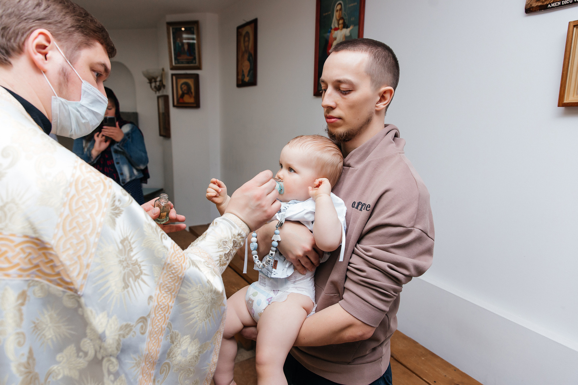 Таинство крещения Максима (21 мая 2022). Свадебный и семейный фотограф Крамар Наталья