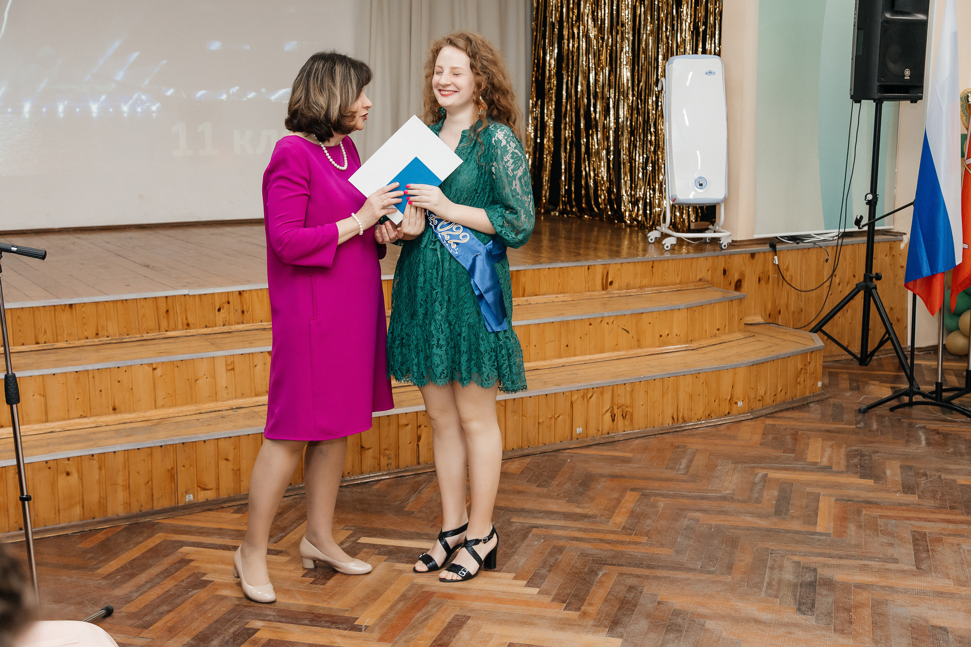 101 лицей — Вручение аттестатов (23 июня 2022). Свадебный и семейный фотограф Крамар Наталья