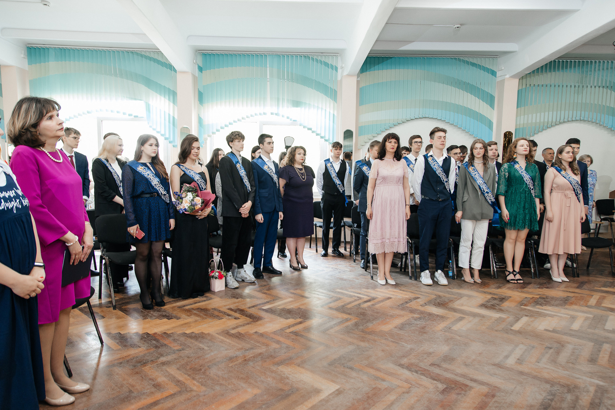101 лицей — Вручение аттестатов (23 июня 2022). Свадебный и семейный фотограф Крамар Наталья