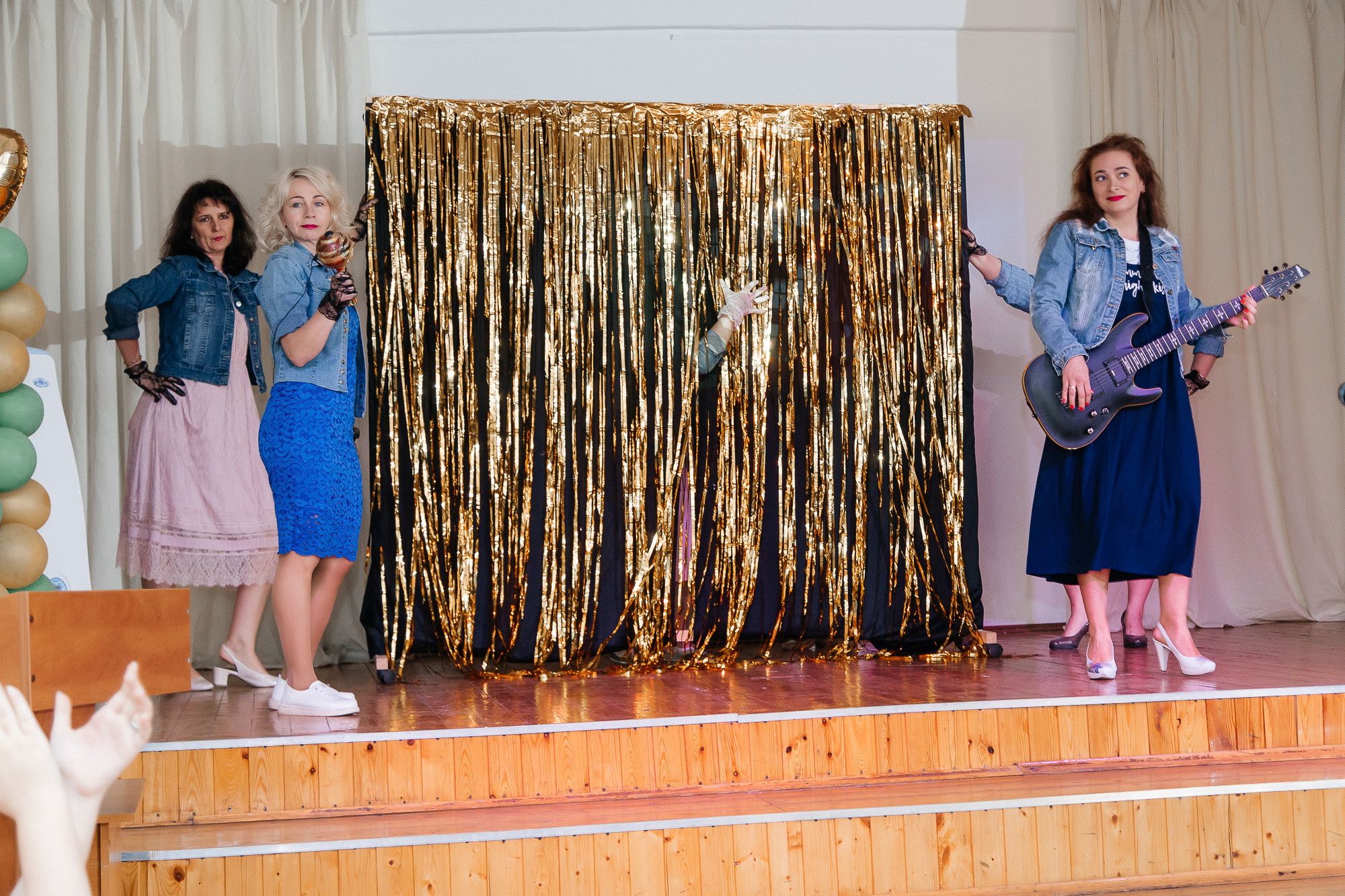 101 лицей — Вручение аттестатов (23 июня 2022). Свадебный и семейный фотограф Крамар Наталья