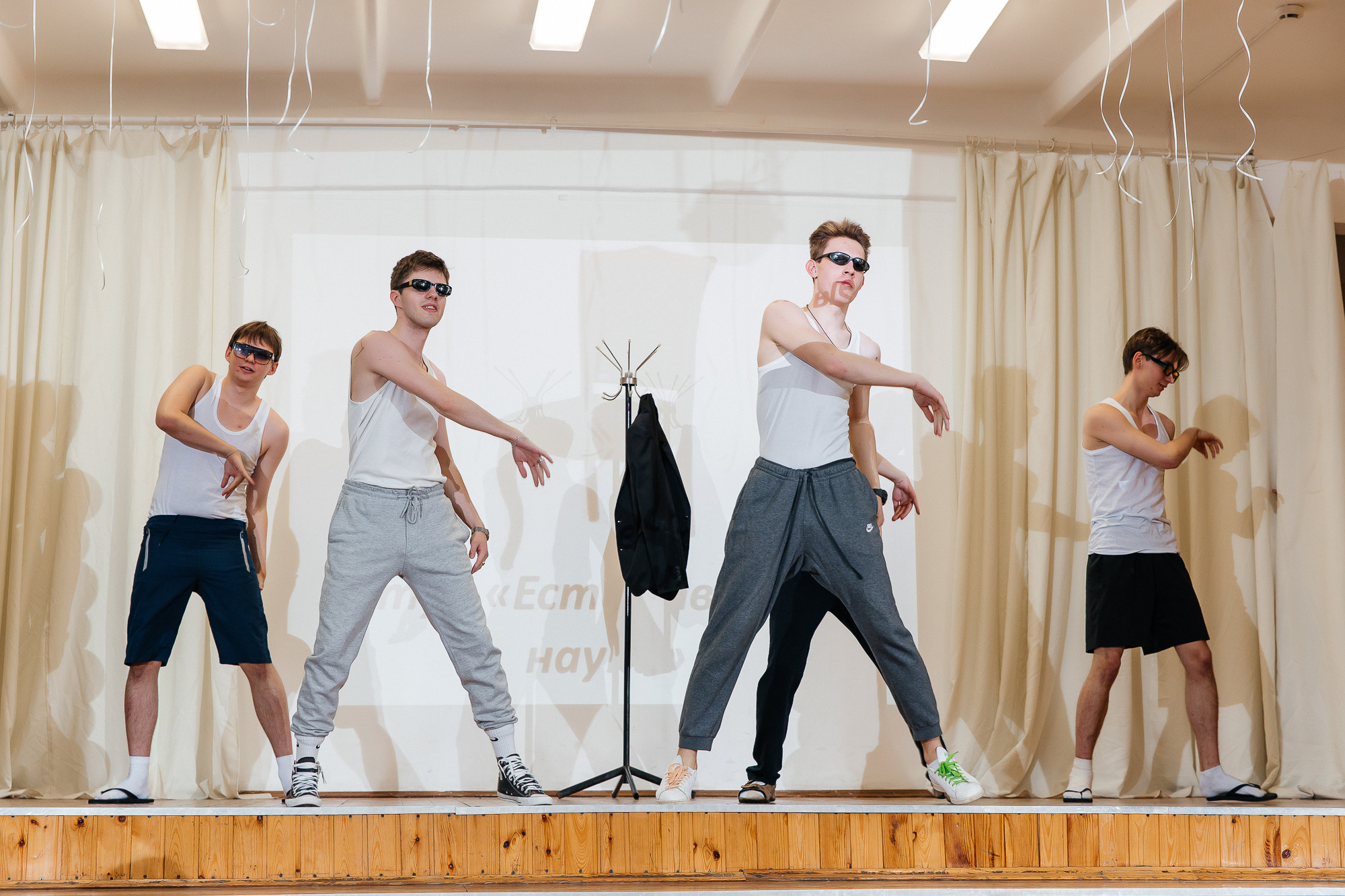 101 лицей — Последний звонок (25 мая 2022). Свадебный и семейный фотограф Крамар Наталья