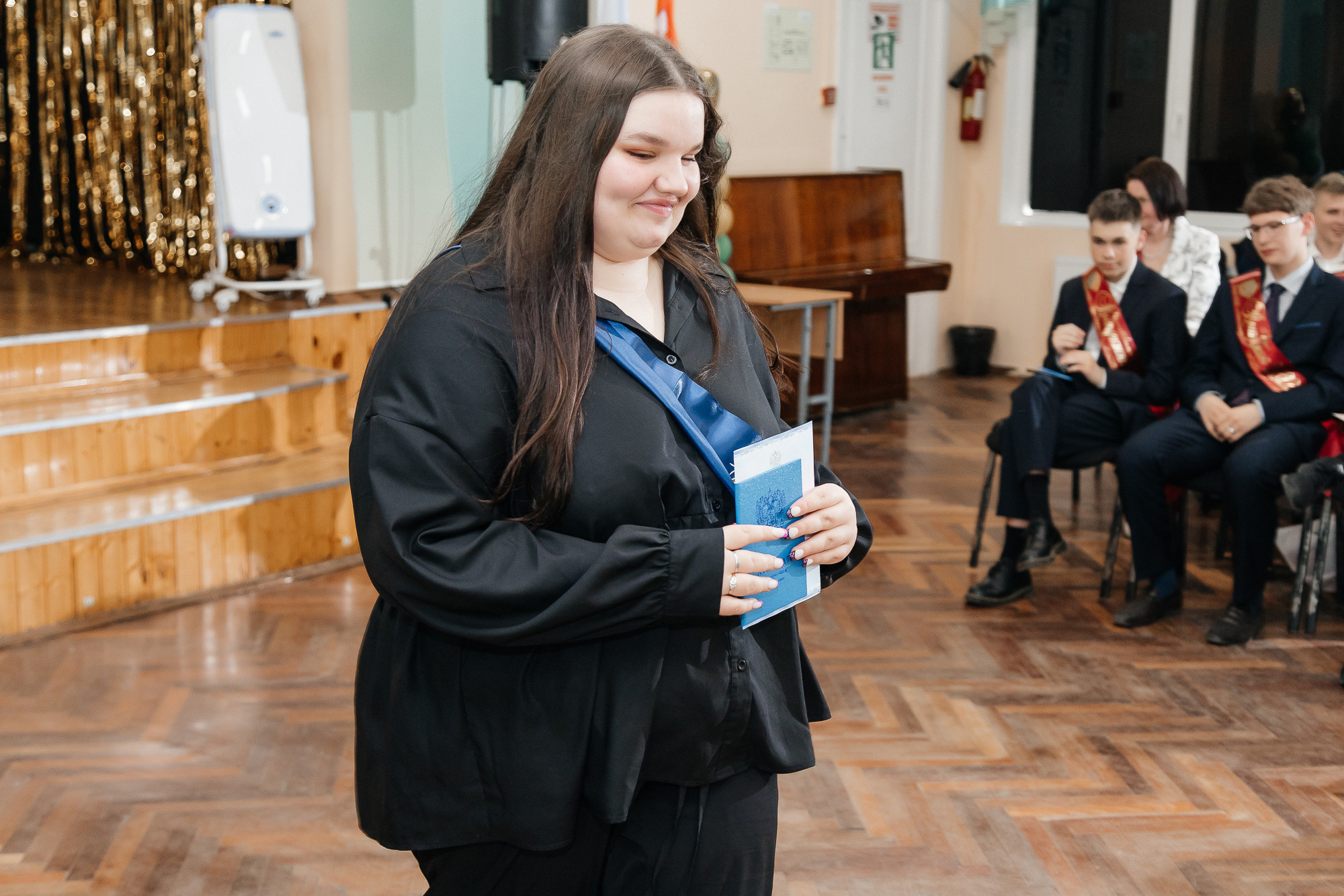 101 лицей — Вручение аттестатов (23 июня 2022). Свадебный и семейный фотограф Крамар Наталья