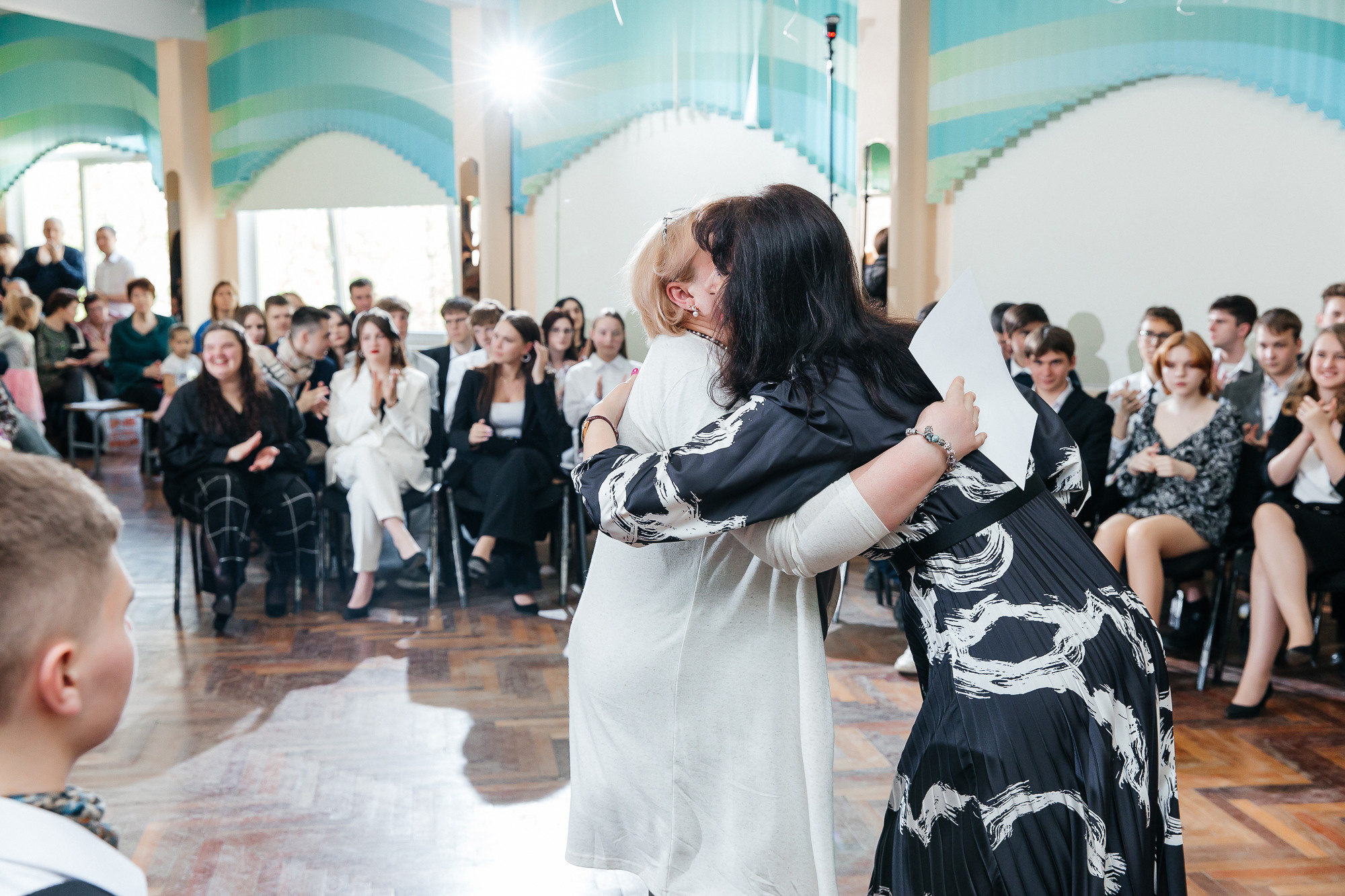 101 лицей — Последний звонок (25 мая 2022). Свадебный и семейный фотограф Крамар Наталья