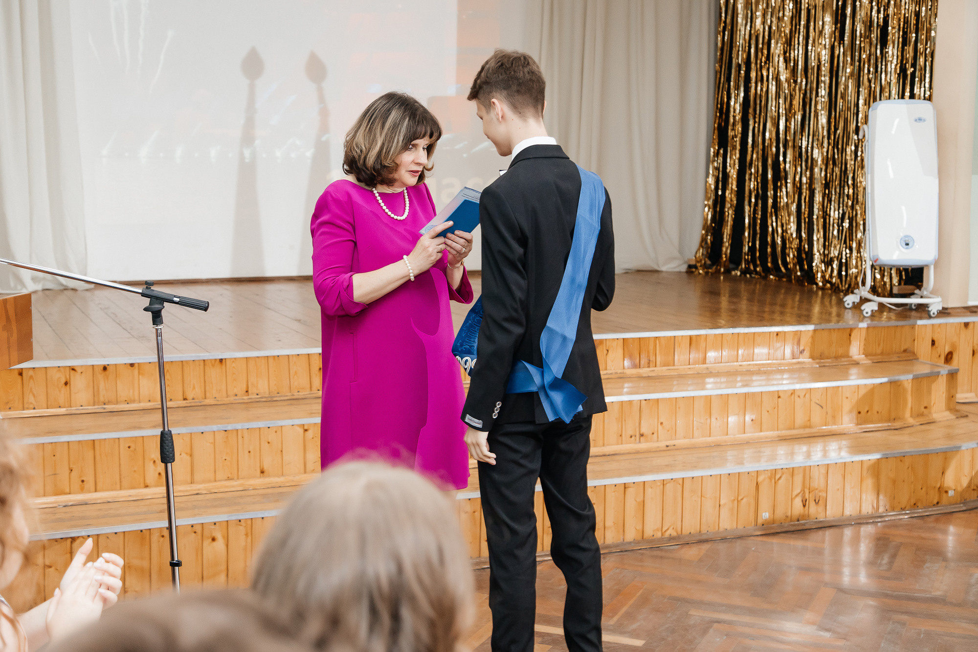 101 лицей — Вручение аттестатов (23 июня 2022). Свадебный и семейный фотограф Крамар Наталья