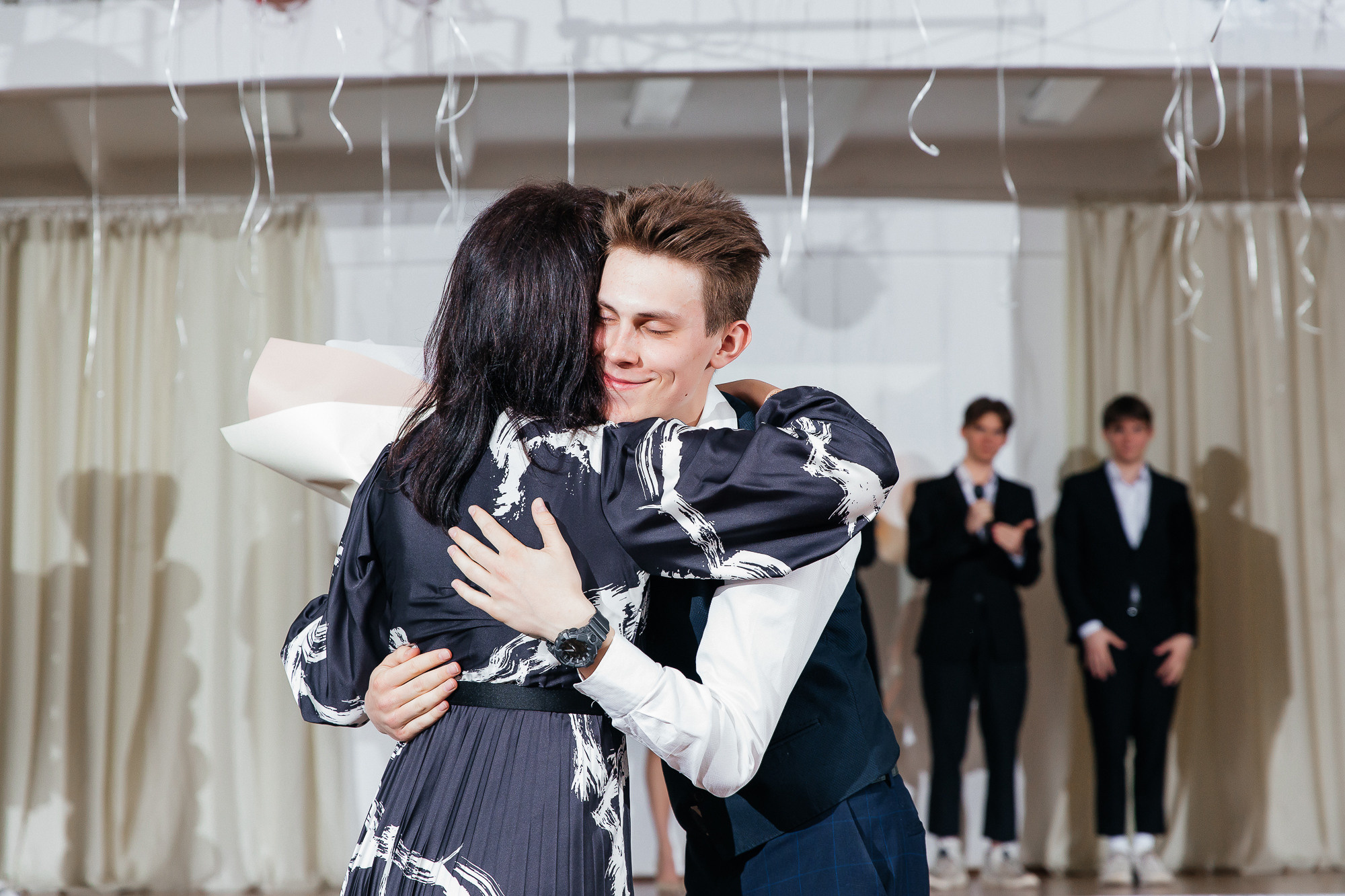 101 лицей — Последний звонок (25 мая 2022). Свадебный и семейный фотограф Крамар Наталья