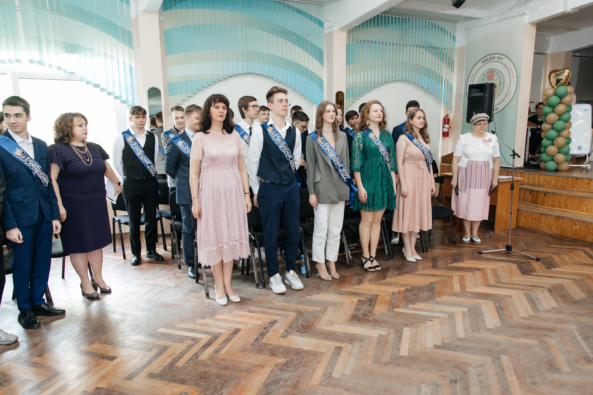 101 лицей — Вручение аттестатов (23 июня 2022). Свадебный и семейный фотограф Крамар Наталья