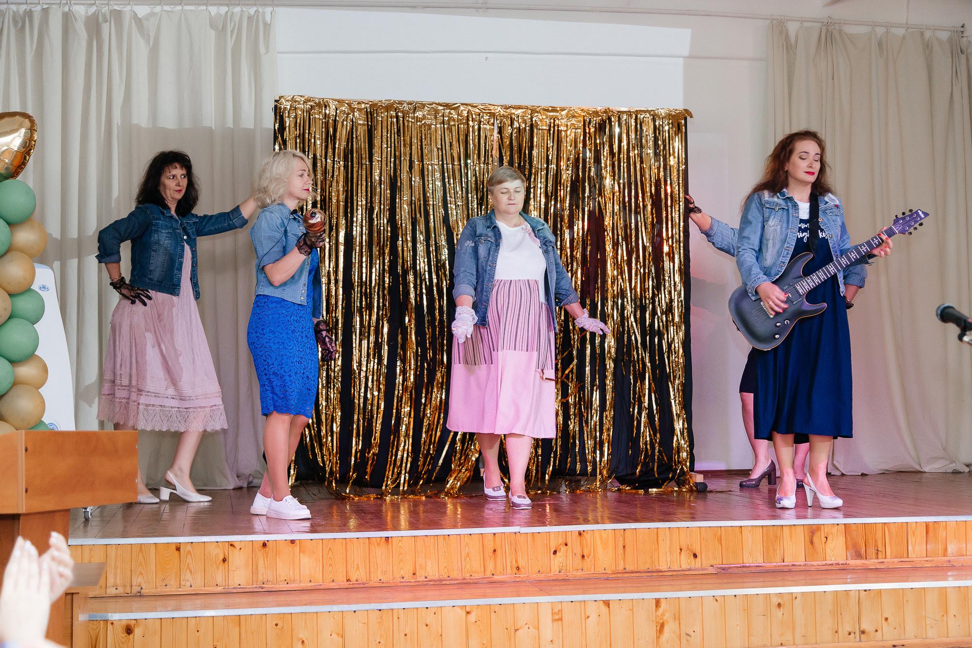 101 лицей — Вручение аттестатов (23 июня 2022). Свадебный и семейный фотограф Крамар Наталья