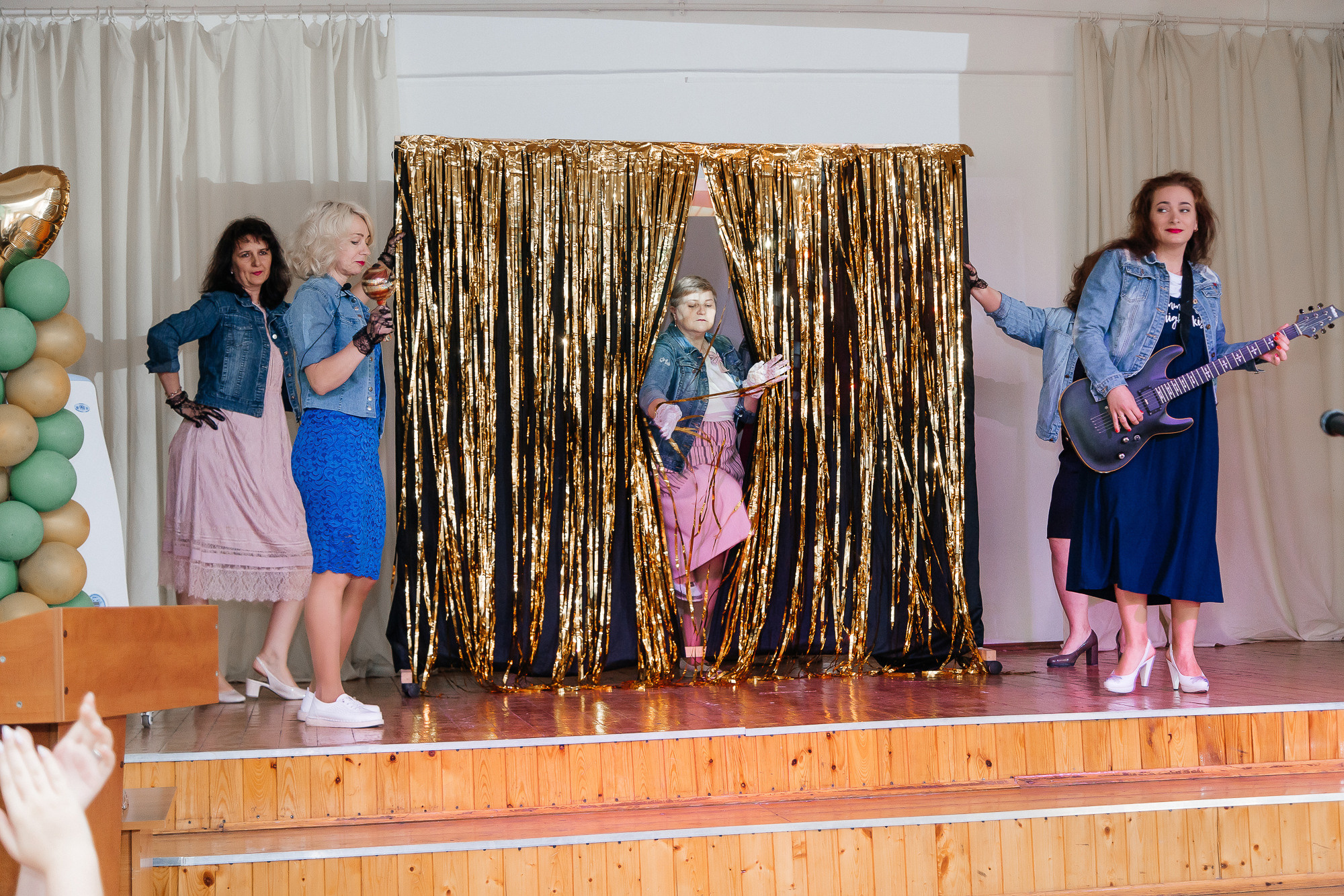 101 лицей — Вручение аттестатов (23 июня 2022). Свадебный и семейный фотограф Крамар Наталья