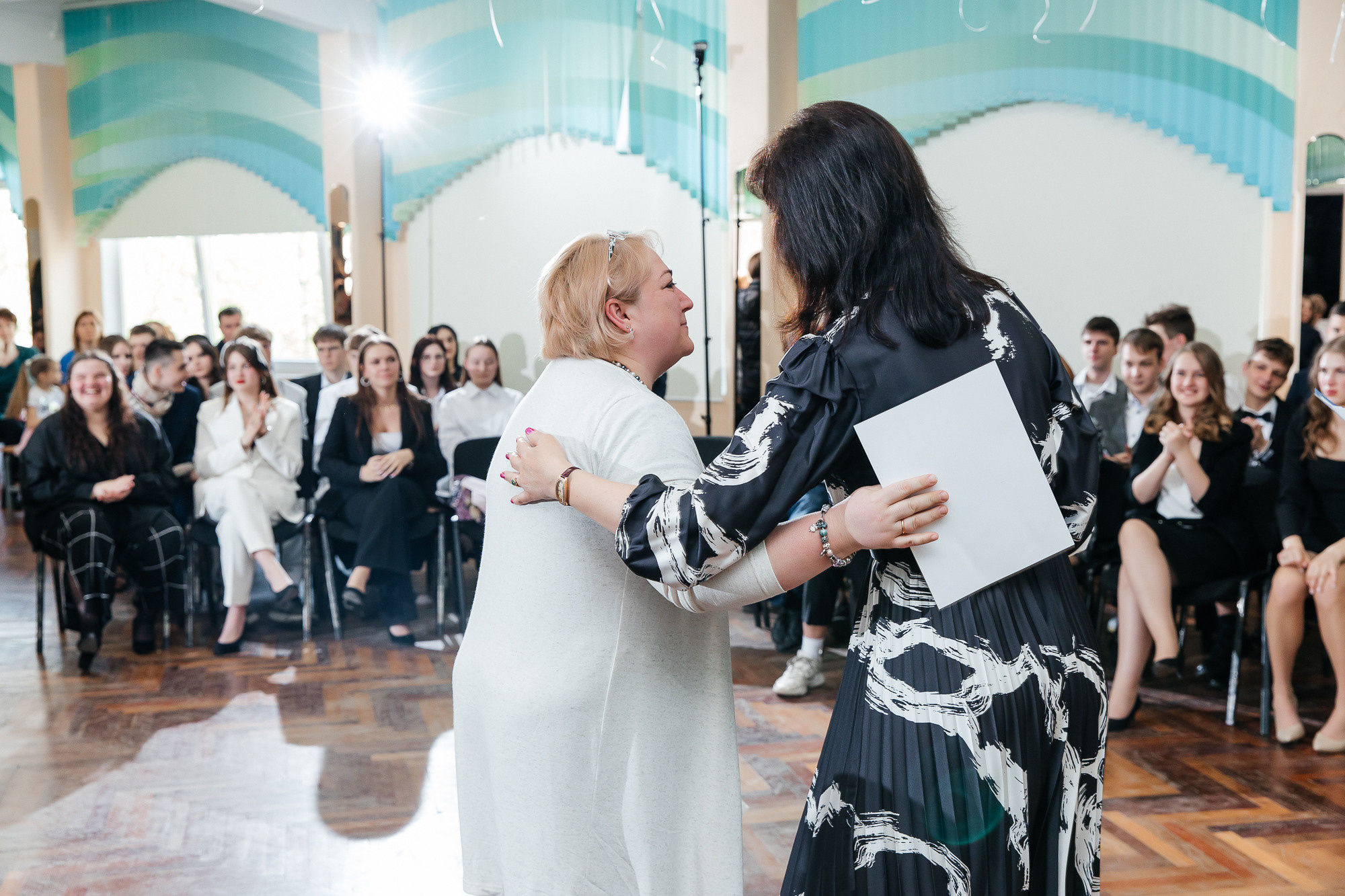 101 лицей — Последний звонок (25 мая 2022). Свадебный и семейный фотограф Крамар Наталья