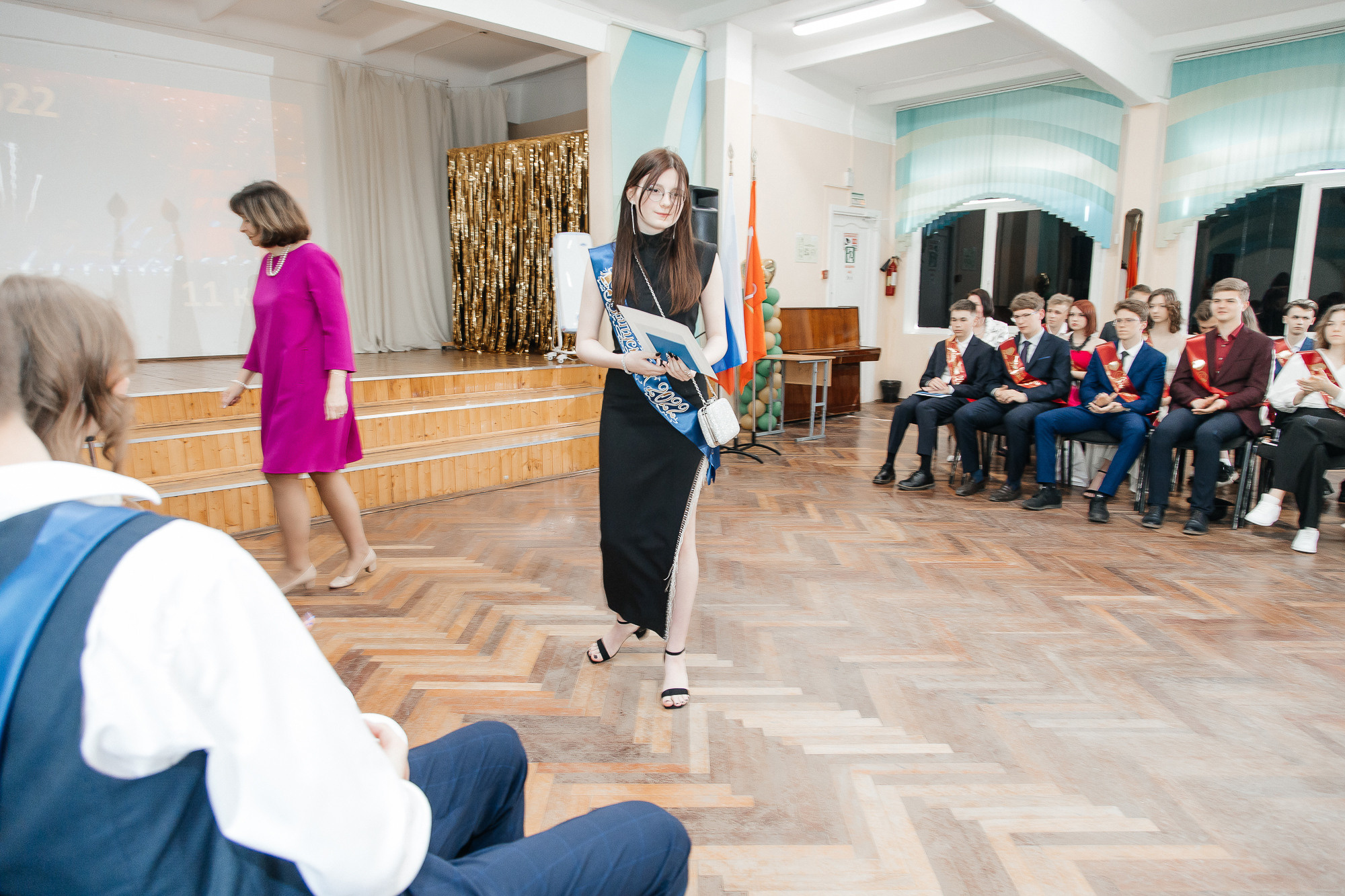 101 лицей — Вручение аттестатов (23 июня 2022). Свадебный и семейный фотограф Крамар Наталья