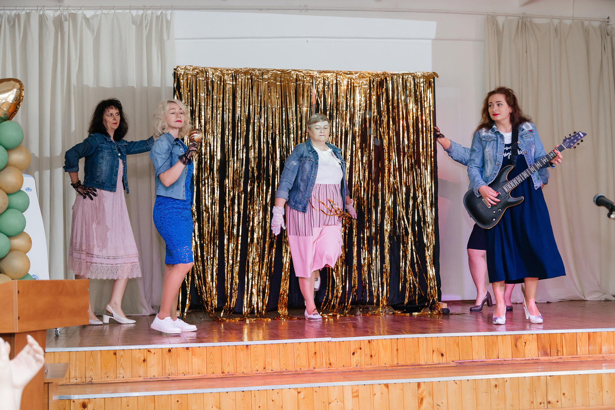 101 лицей — Вручение аттестатов (23 июня 2022). Свадебный и семейный фотограф Крамар Наталья