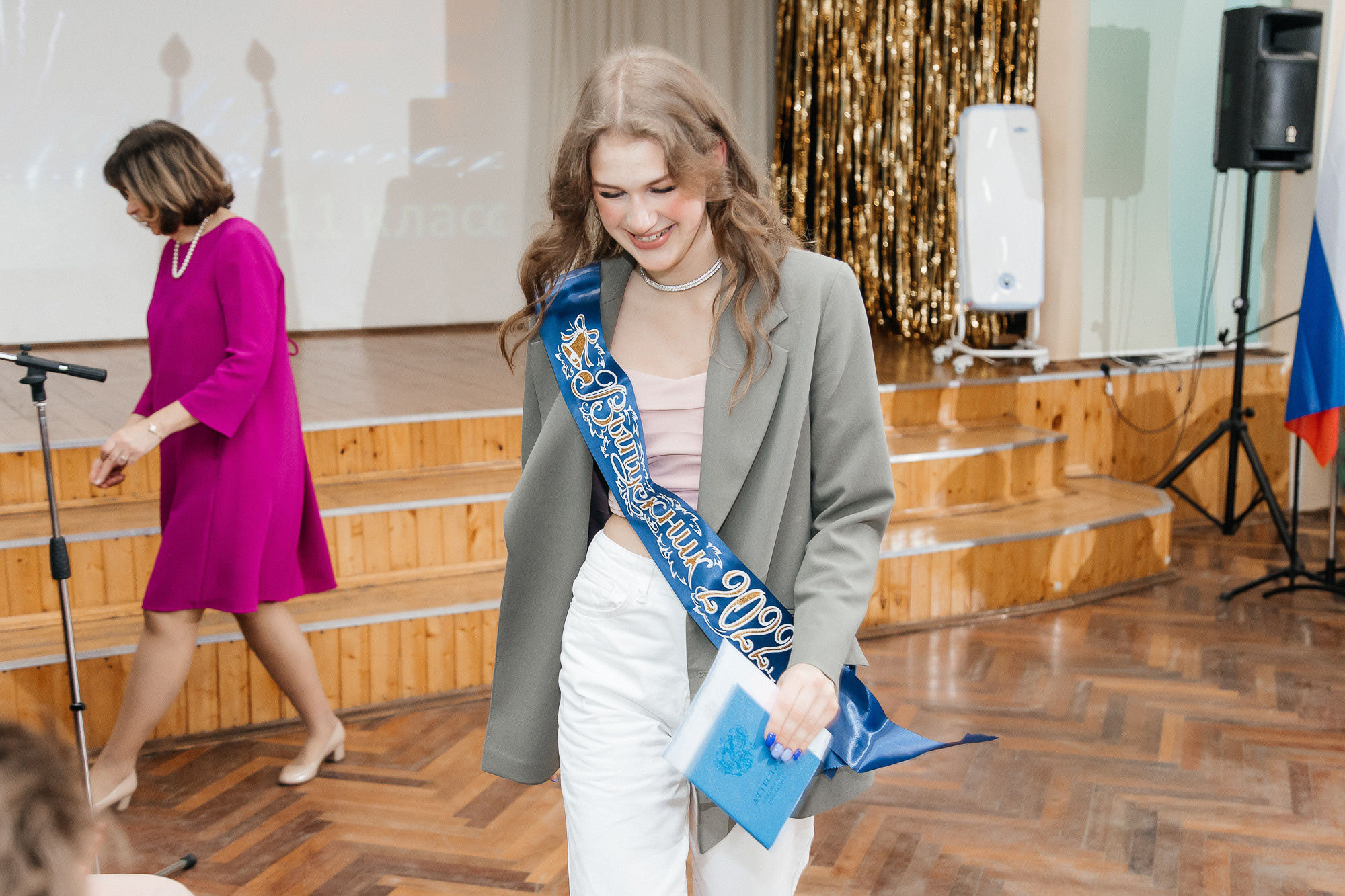 101 лицей — Вручение аттестатов (23 июня 2022). Свадебный и семейный фотограф Крамар Наталья