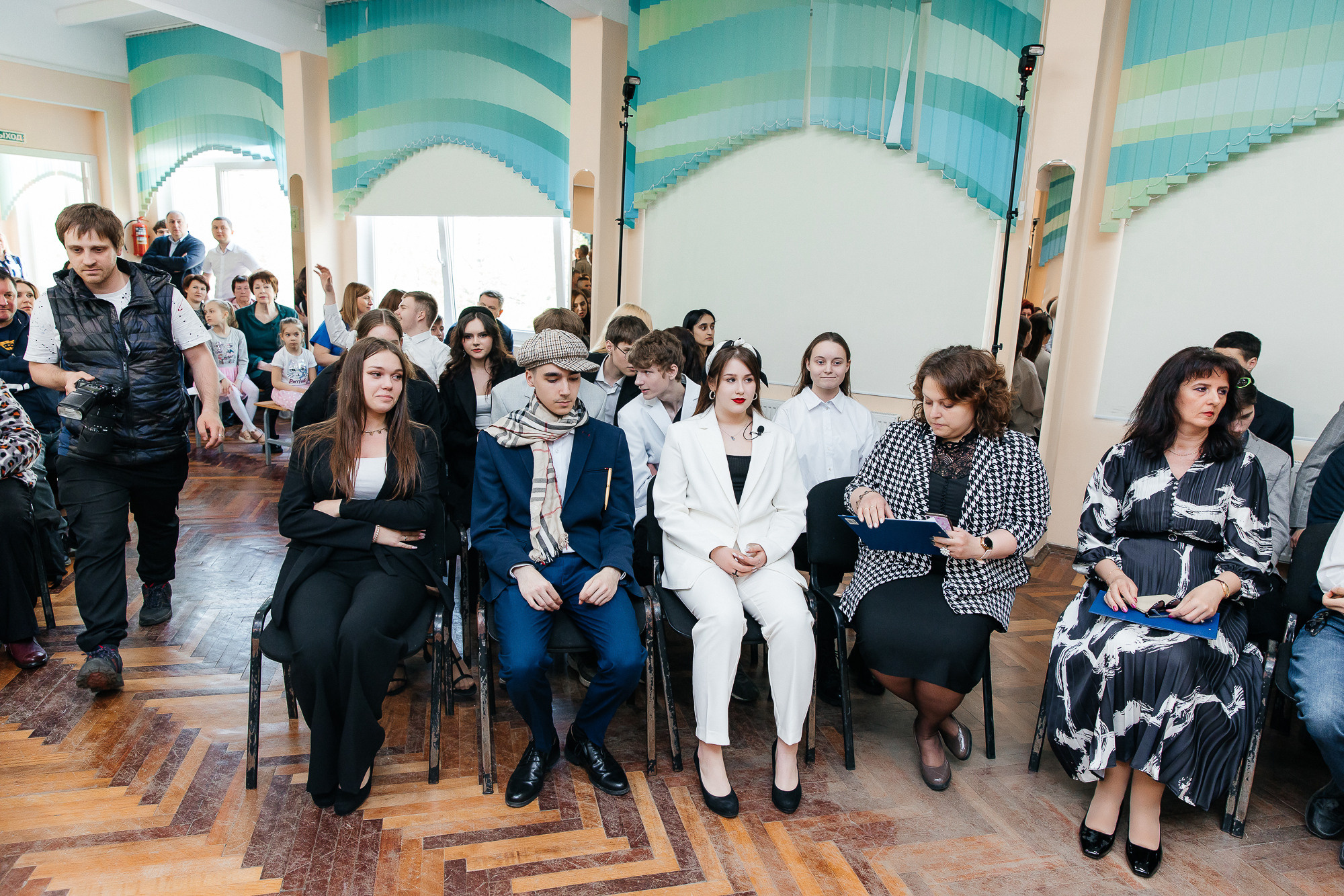 101 лицей — Последний звонок (25 мая 2022). Свадебный и семейный фотограф Крамар Наталья