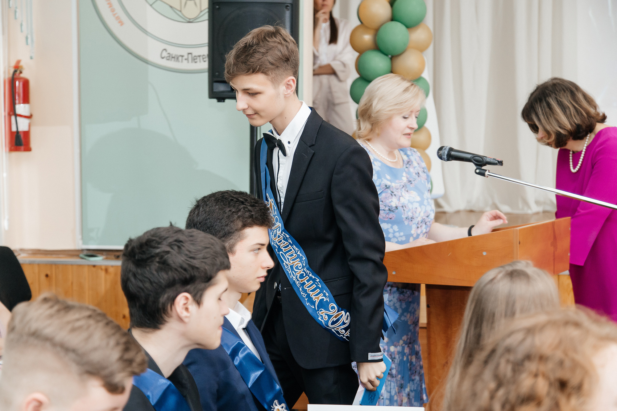 101 лицей — Вручение аттестатов (23 июня 2022). Свадебный и семейный фотограф Крамар Наталья